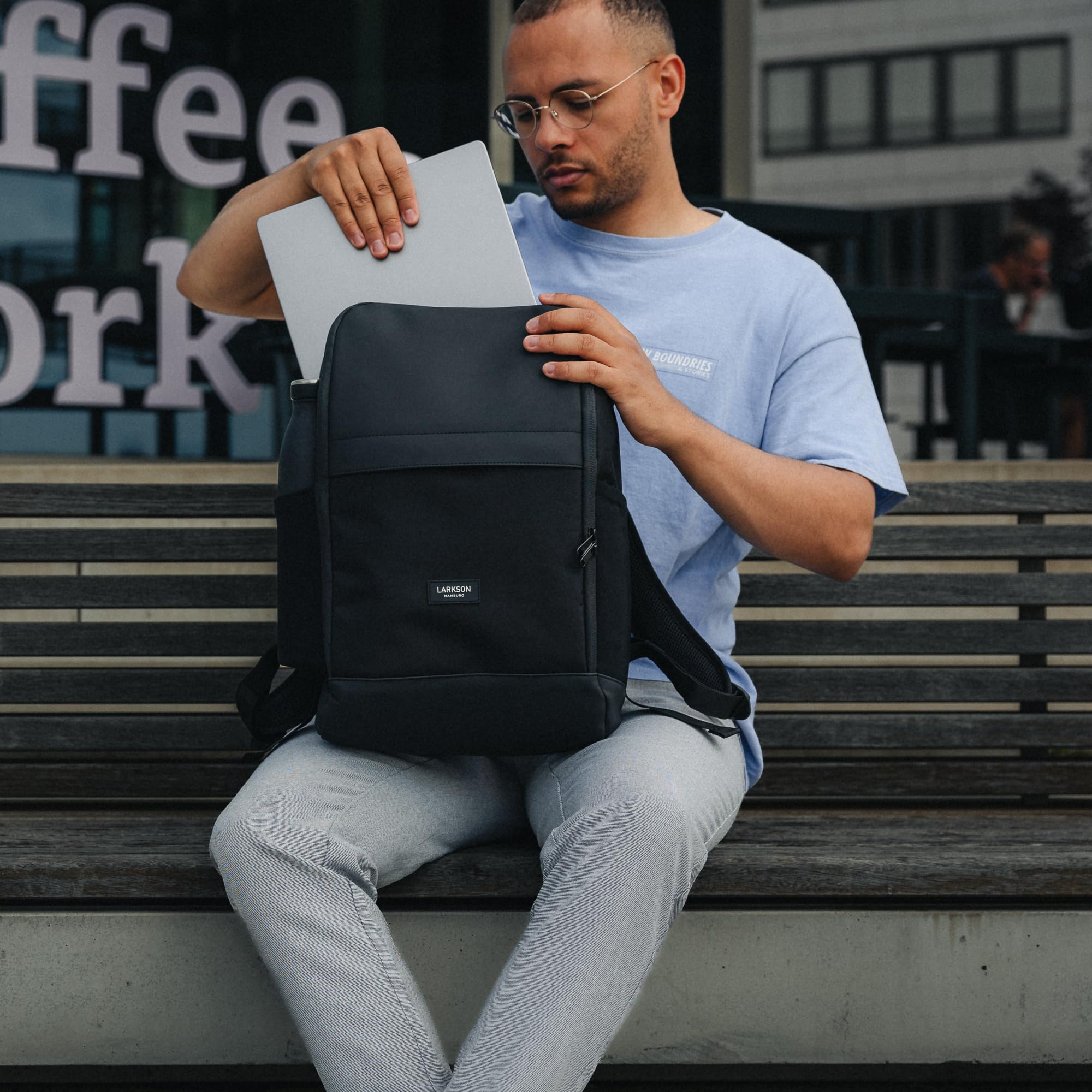 LARKSON Laptop Rucksack Herren & Damen Schwarz - Niklas - Notebook Backpack für Business Arbeit Uni - 16 Zoll Laptoprucksack für Reise Handgepäck - Wasserabweisend
