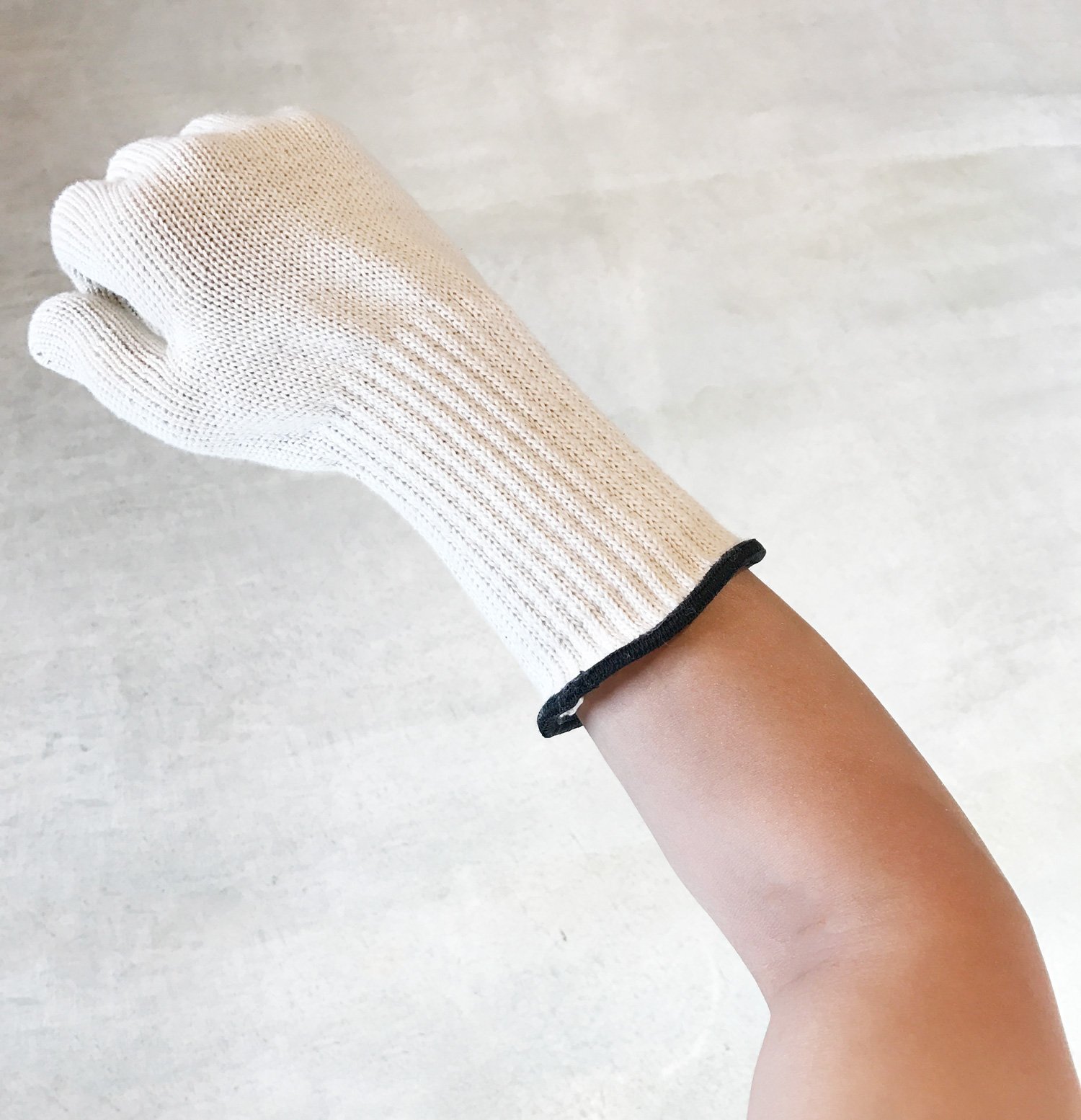 Amazon | オーブングローブ（耐熱2重手袋） 袖長 フリーサイズ 1組