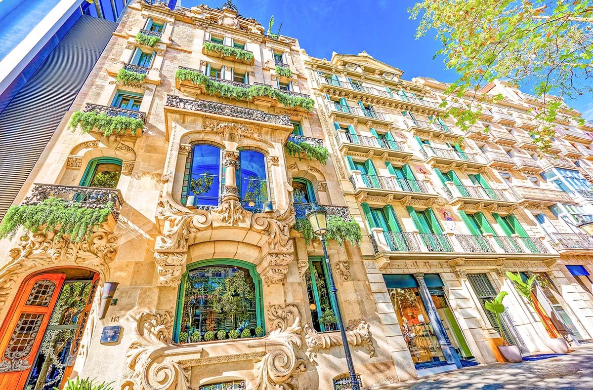 JOCHEN SCHWEIZER Geschenkgutschein: Städtetrip Barcelona mit Sagrada Familia für 2 (2 Nächte)