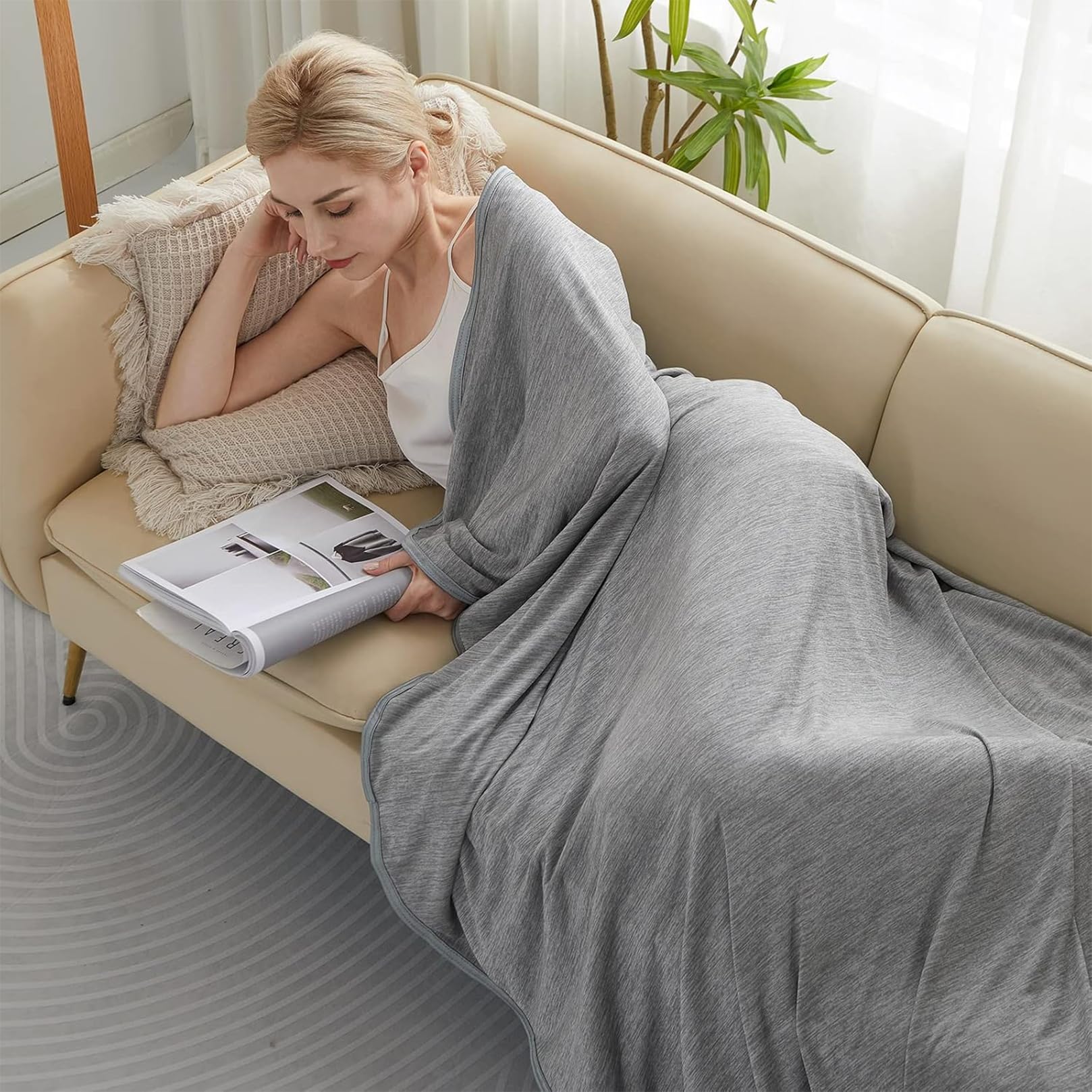 Kühldecke gegen Nachtschweiß (Q-Max >0,4) – 2-in-1 Kühlende Decke ohne Bezug & Leichte Sommerdecke – Nahtlose Eisseide Decke für Dachgeschosswohnung & Sofa (150x200 cm)