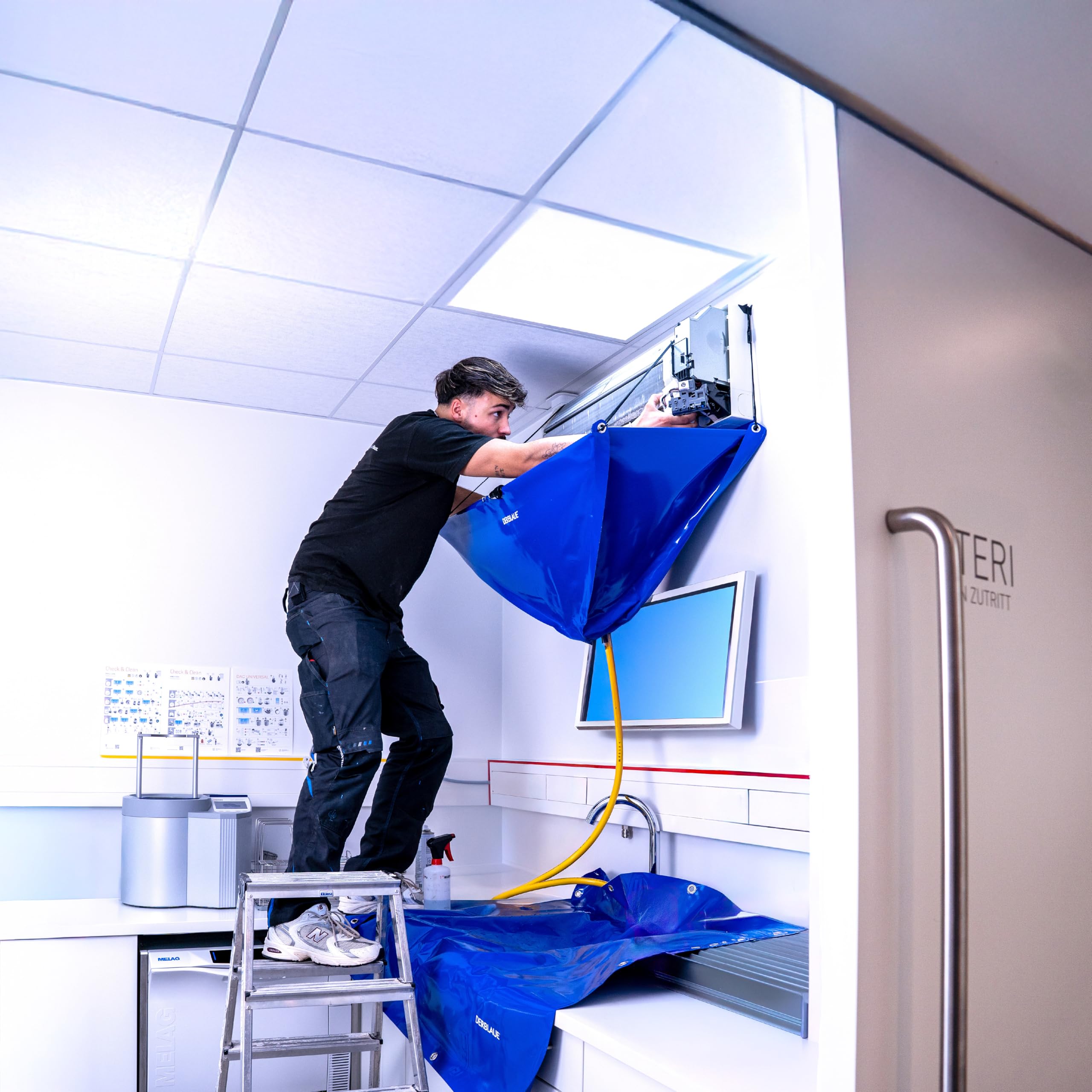 DERBLAUE® Falt-Trichter für Klimaanlagen Service und Wartung an Split-Innengeräten, 105 cm x 52,5 cm