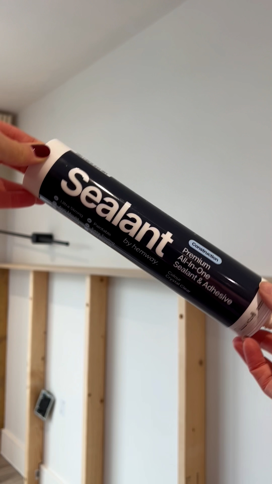 Image of Hemway Bright White Construction Sealant & Adhesive - 300ml 1 Pack | All-in-One Hybrid Polymer, Superior to Silicone Caulk Sealant, Waterproof, Odorless, Paintable Caulk Kitchen Bathroom Outdoor