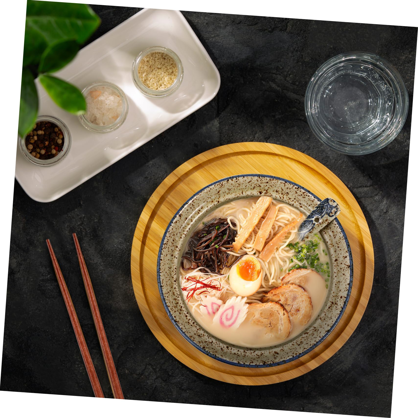 Ramen Elegant mit Deckel Schüssel Essstäbchen und Löffel Keramik 6,5 Zoll zum Servieren von Suppe und Nudeln