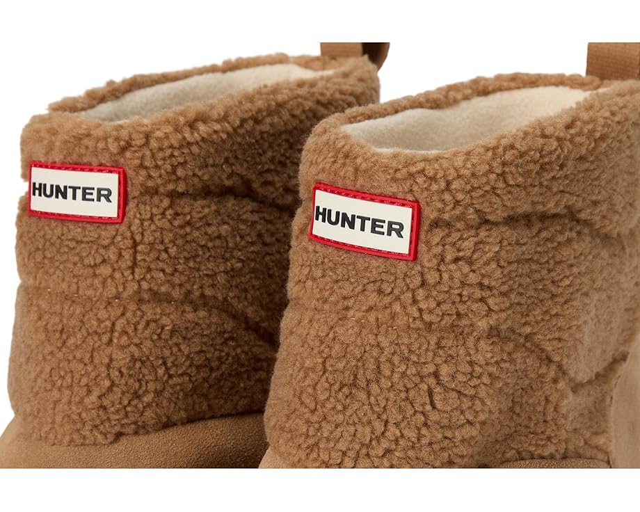 Hunter Debra - Right View