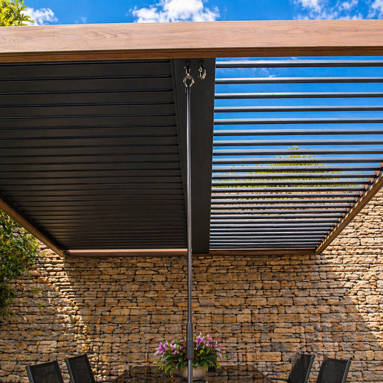 Pergola Bioclimatique SIFNOS 390×290 cm Marron Aluminium Adossée