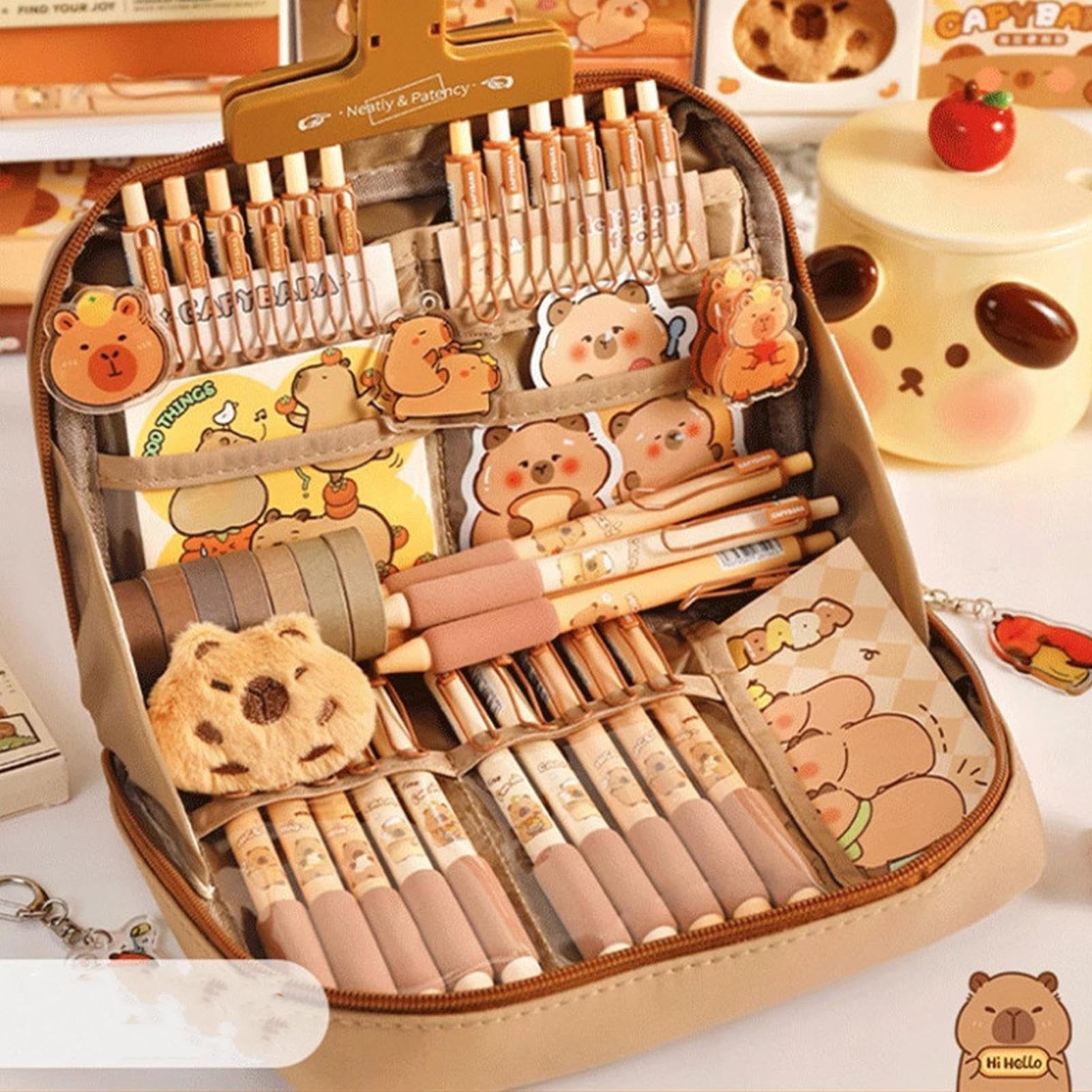 Capybara - Set di cancelleria con ampia apertura, grazioso organizer per matite per studenti, materiale scolastico per ragazzi e ragazze, con gomma, penne a sfera, adesivi, spilla, righelli, note
