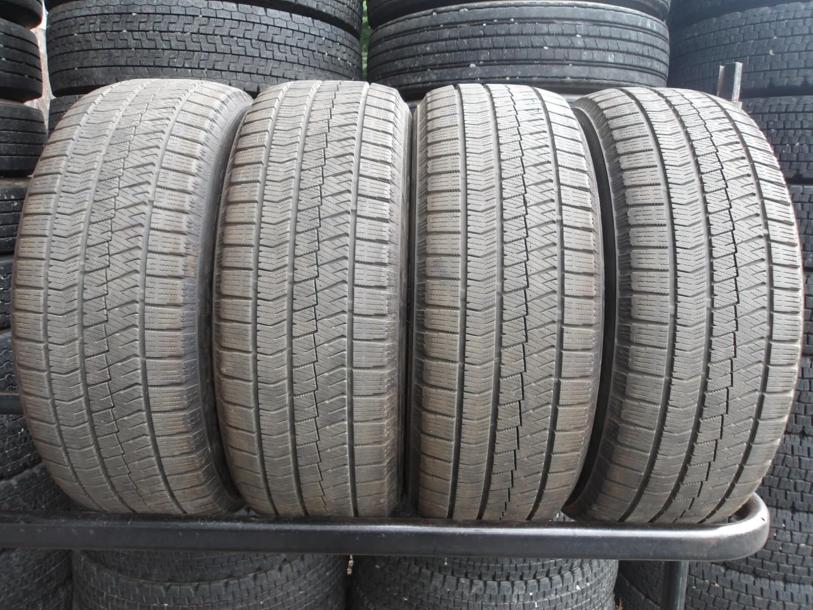 Amazon.co.jp: M588-ソ1 225/60R16 冬4本セット スタッドレス 98Q 225 
