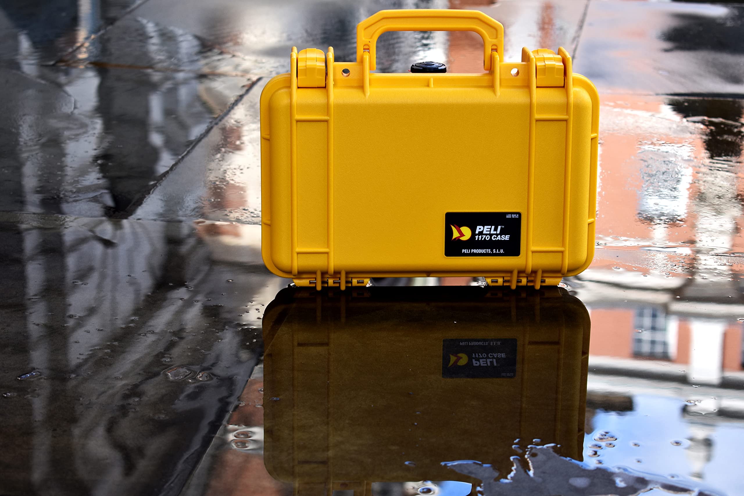 Peli 1170 Stootbestendige Koffer Voor Een Kleine Dslr Body Of Flitser, Ip67 Waterdicht, Capaciteit3L, Gemaakt In De Vs, Met Aanpasbaar Plukschuim, Kleur: Oranje