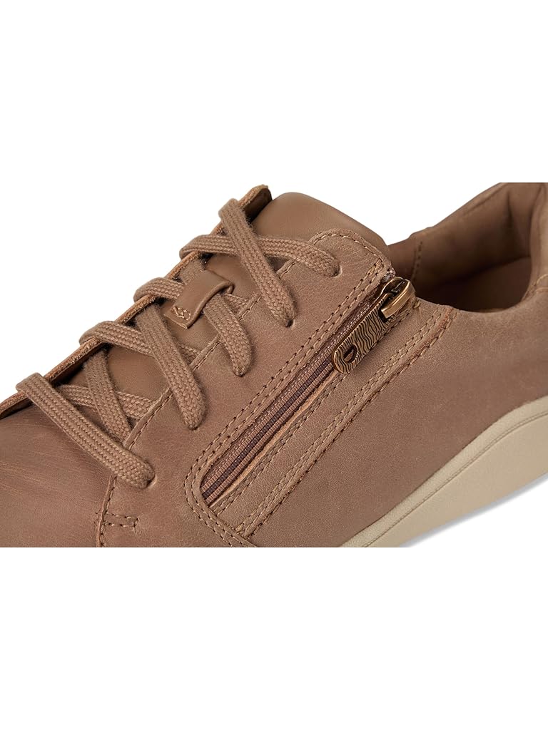 Brown Clarks Bryianne Bayla