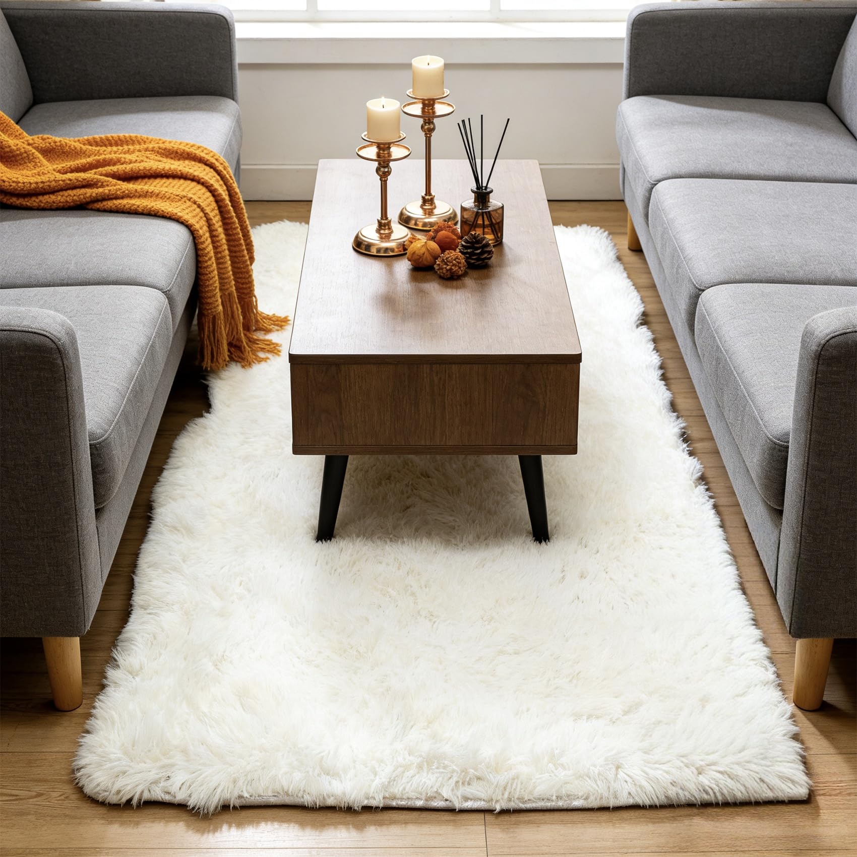 Tapis de chambre blanc 286x150 cm à poils longs et moderne