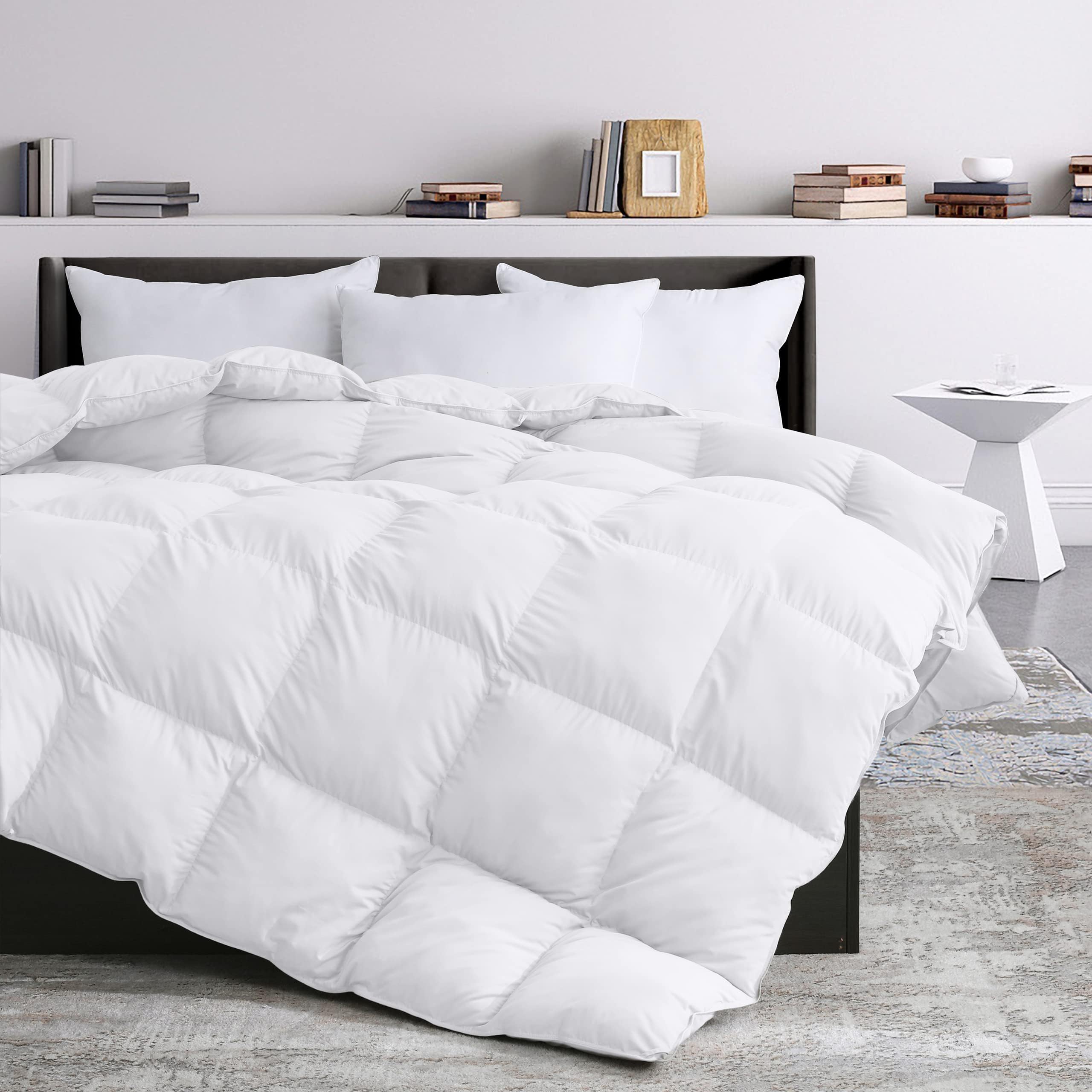 Goose Down Comforter King Size Ultra Soft and Cozy Duvet Insert 100% Noiseless Egyptian Cotton Cover Baffle Box Design-61 oz Fill Weight-Fluffy Medium Warm Bed Insert-90 x106(All Season,White)