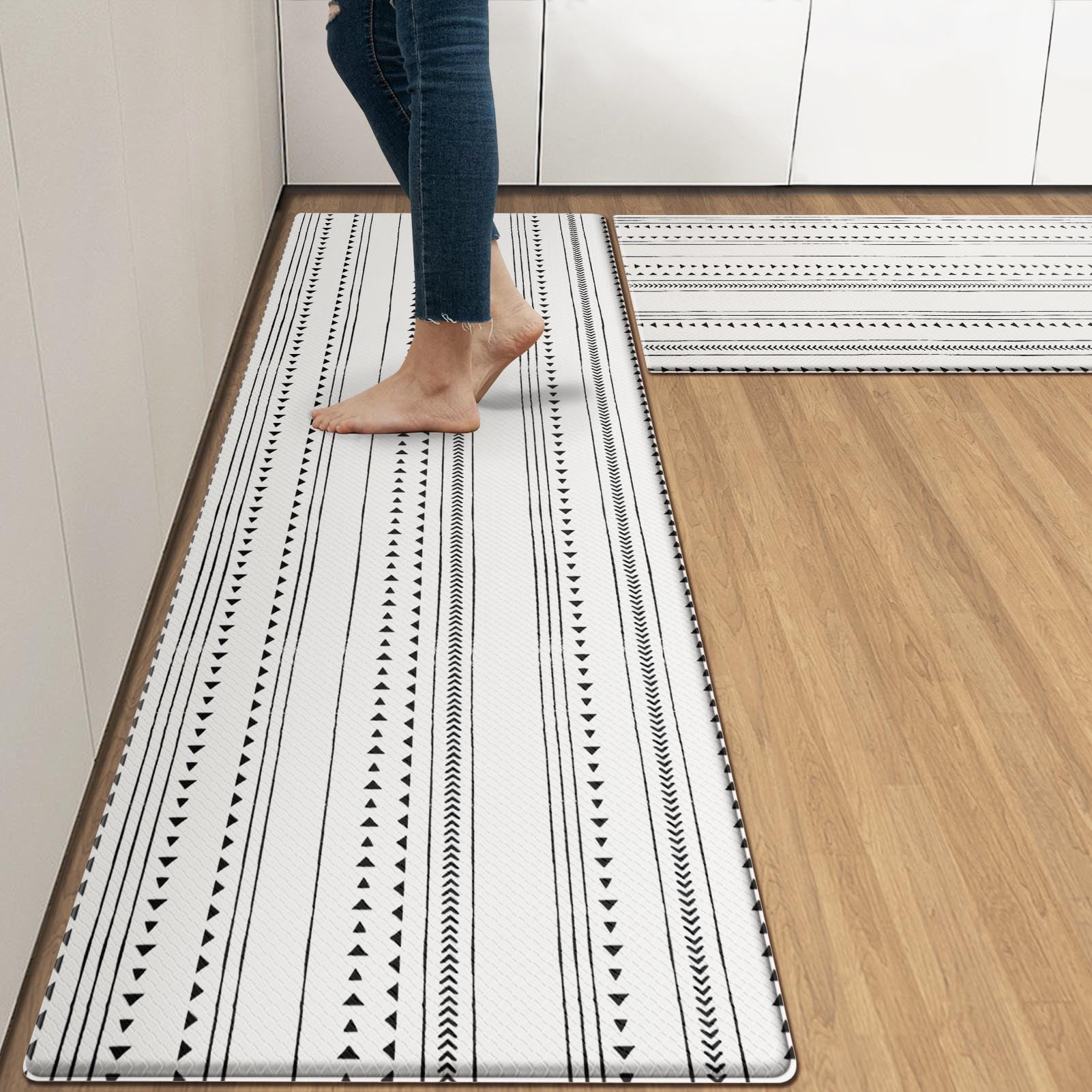 Arttown Black Anti-Fatigue Kitchen Rug Set of 2 White Arrow Trellis Cushioned Floor Standing Mat Waterproof Non-Slip Mat and PVC Ergonomic Comfort