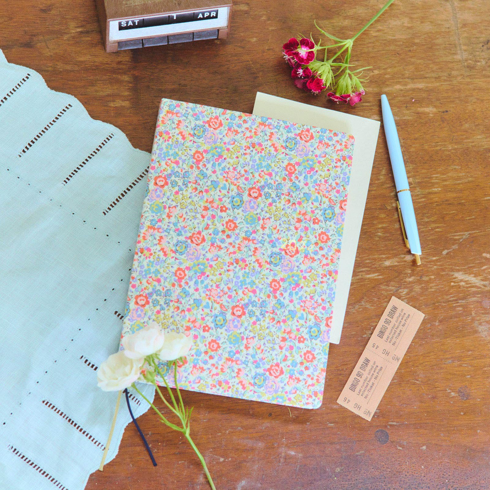 新品☆ ほぼ日手帳 2024 HON リバティ LIBERTY 1日1ページ/月 Amazon.co.jp: ほぼ日手帳 2024 HON LIBERTY FABRICS/Emma and