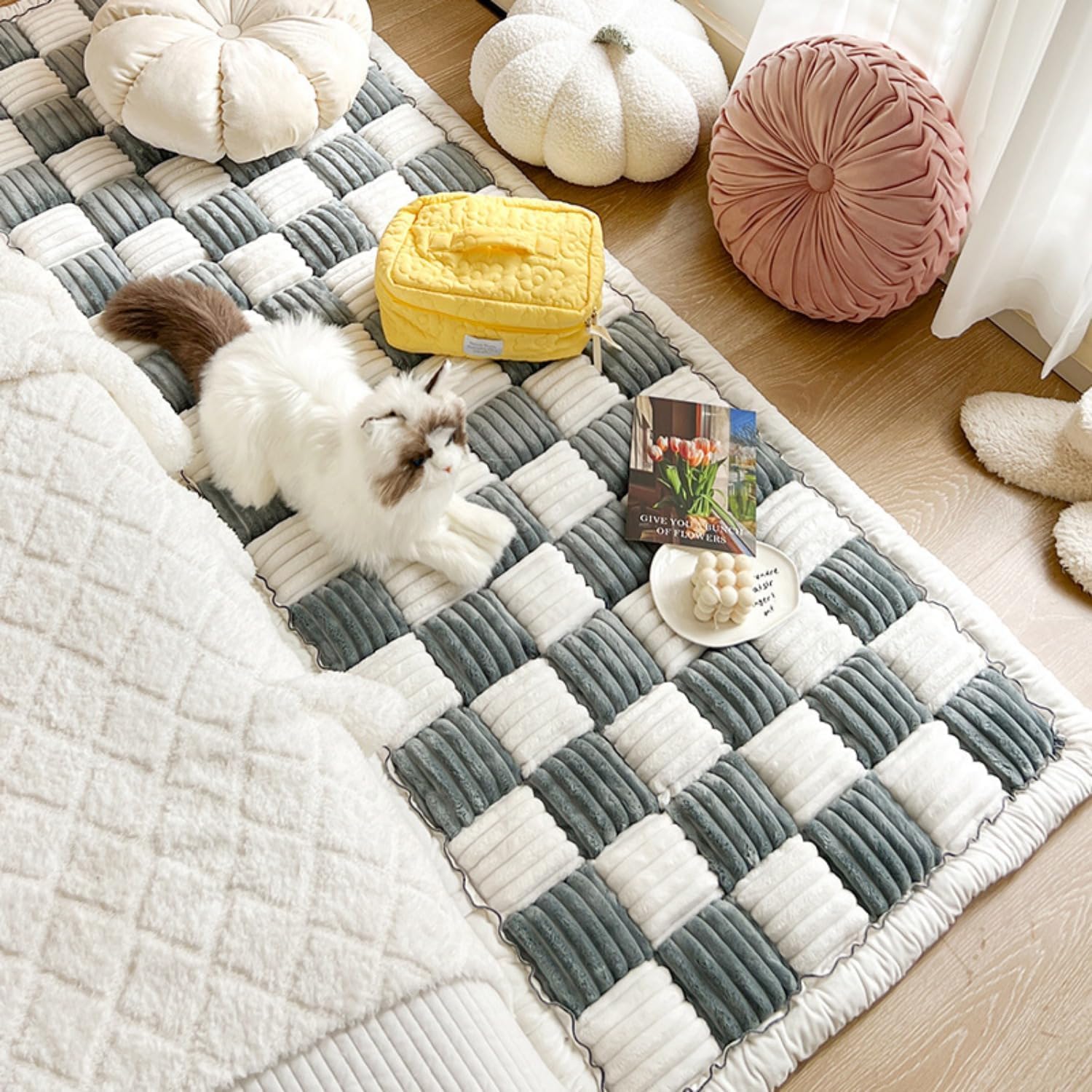 Funny Fuzzy Cream-Coloured Large Plaid Square Pet Mat Bed Couch Cover - Soft & Comfortable Dog Sofa Couch - Ideal for Pets & Home