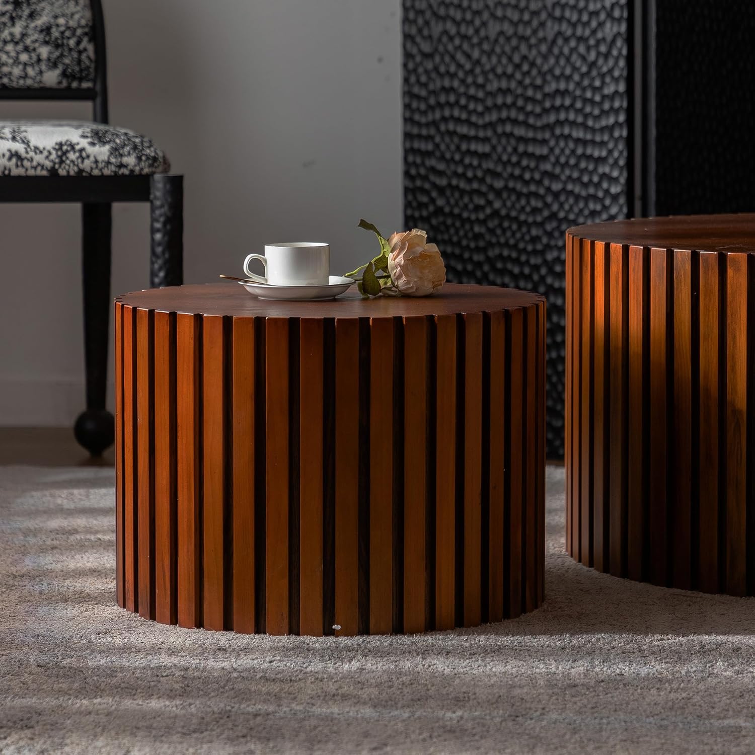 Nesting Coffee Table Set of 2, Wooden Round Nesting Coffee Table, Modern Small Minimal Nesting Tables for Living Room, No Need Assembly, Walnut & 47.27" L