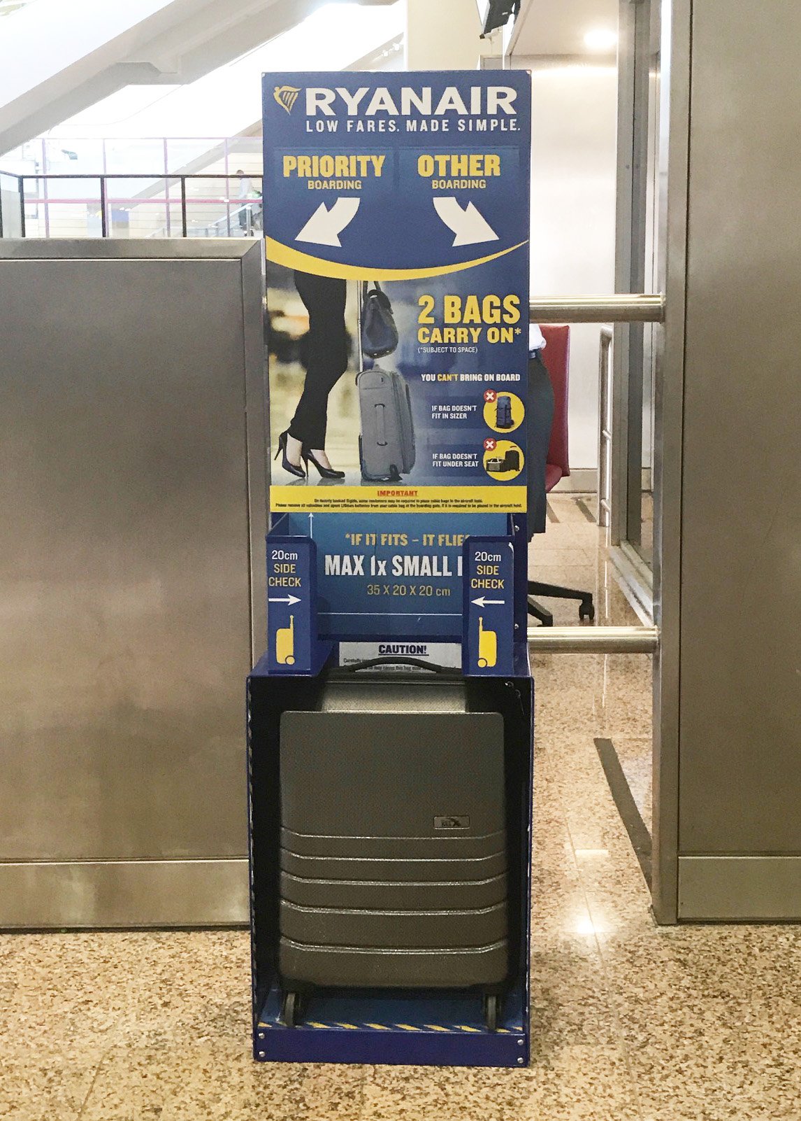 Toronto Carry on Suitcase Hand Luggage with 4 Spinner Wheels 55x40x20