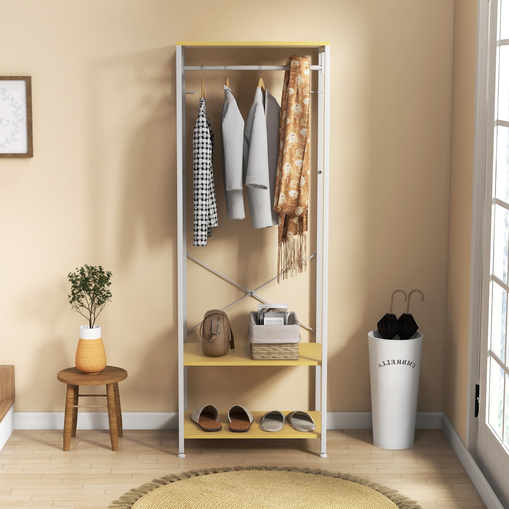 HOMCOM Mobile Appendiabiti 2 in 1 con Ripiano a 2 Livelli per Cappotti e Scarpe, Appendiabiti da Terra Moderno in Acciaio e Truciolato, 60x40x167.5 cm, Bianco e color Legno