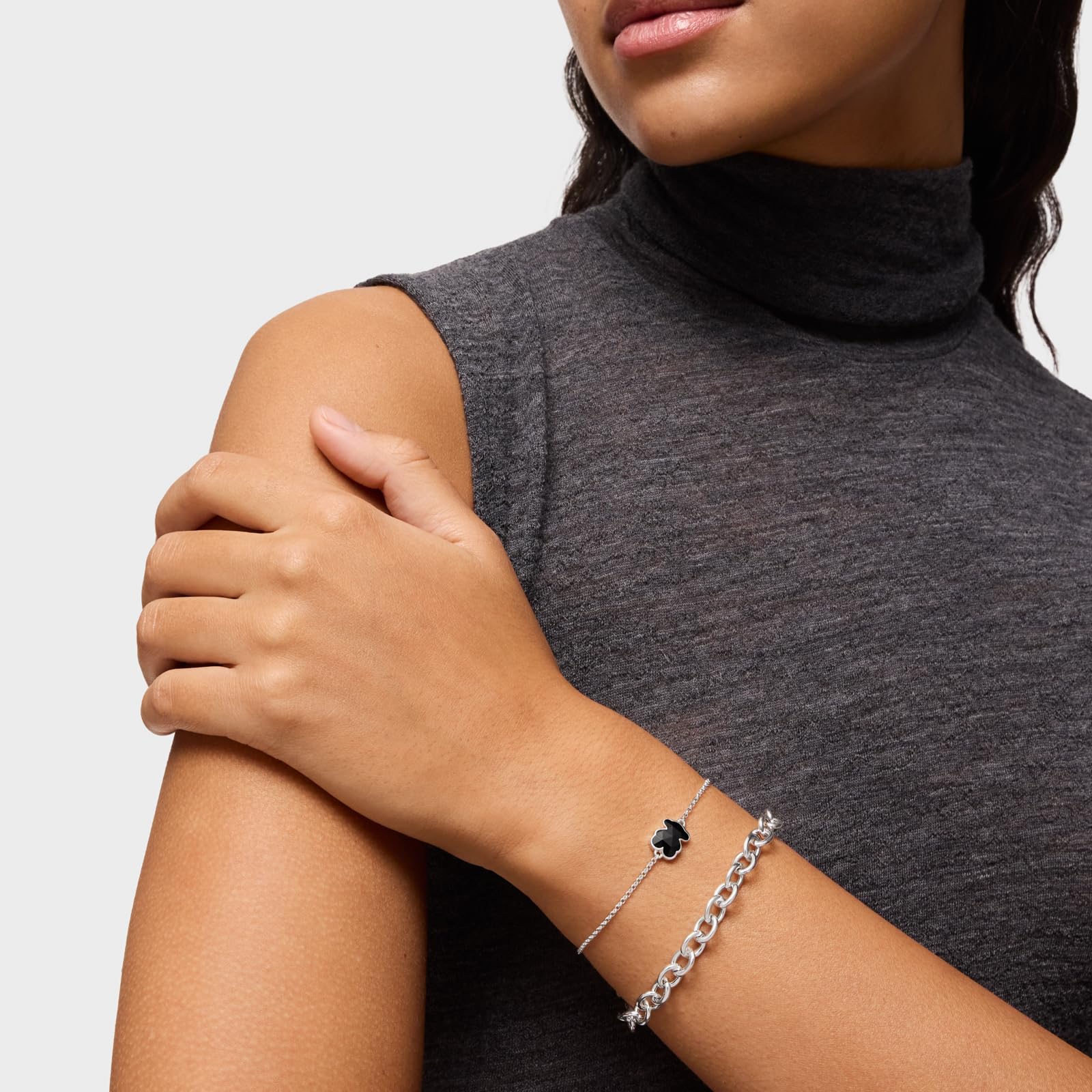 TOUS Pulsera Cadena para Mujer de Plata de Primera Ley y Motivo Oso en Ónix, Colección Icon Color