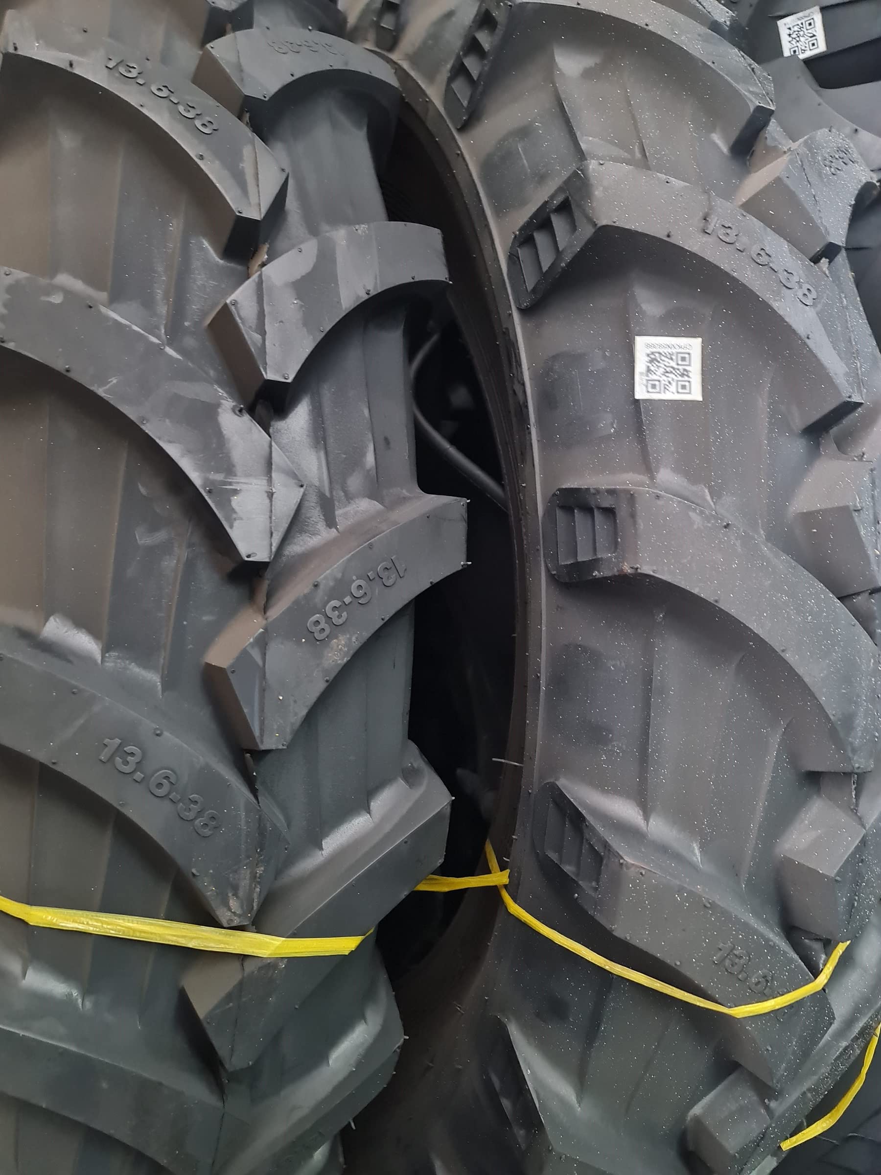 13.6-38 13.6X38 (2 Tires + 2 Tubes) ROAD CREW R1 TRACTOR TIRES 12 PLY