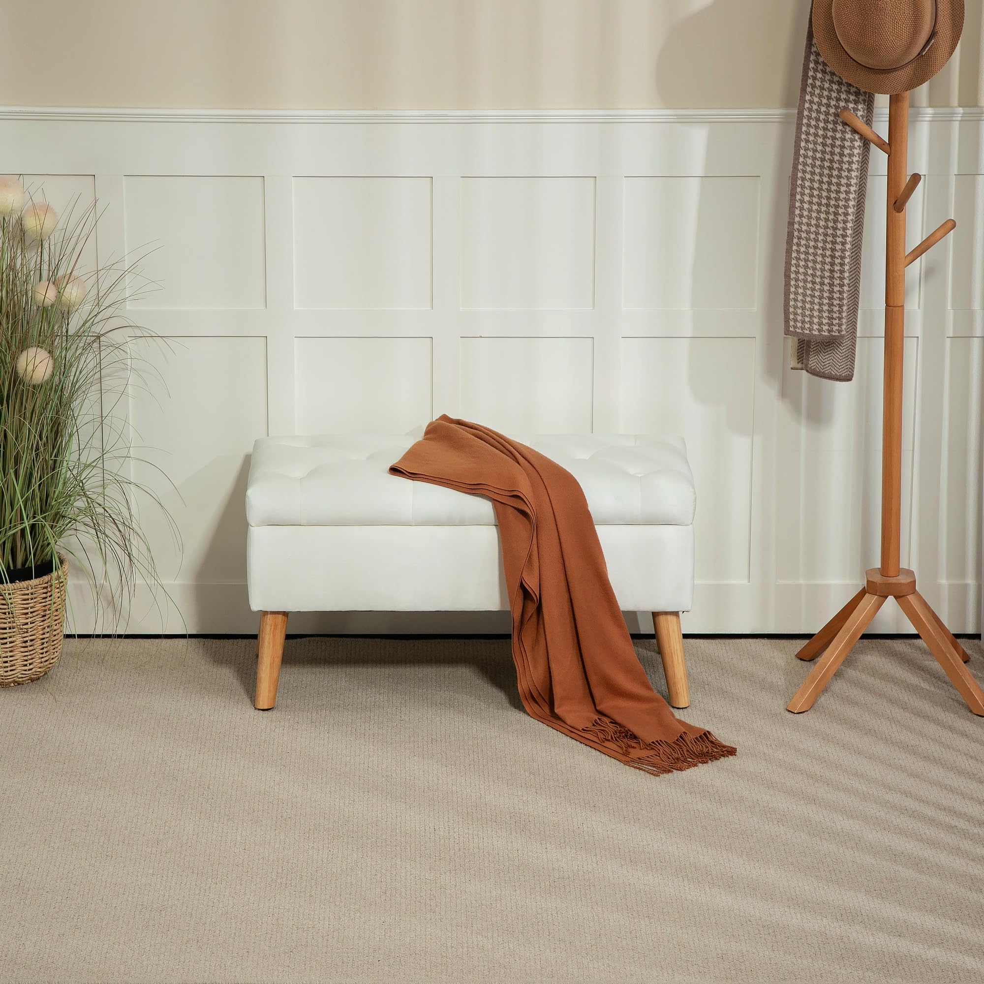 HOMCOM Banco de Almacenamiento con cojín y Tapa, 80x35x42 cm, Blanco | Banco de cama con aspecto terciopelo, para pasillo, dormitorio, salón, madera de caucho.