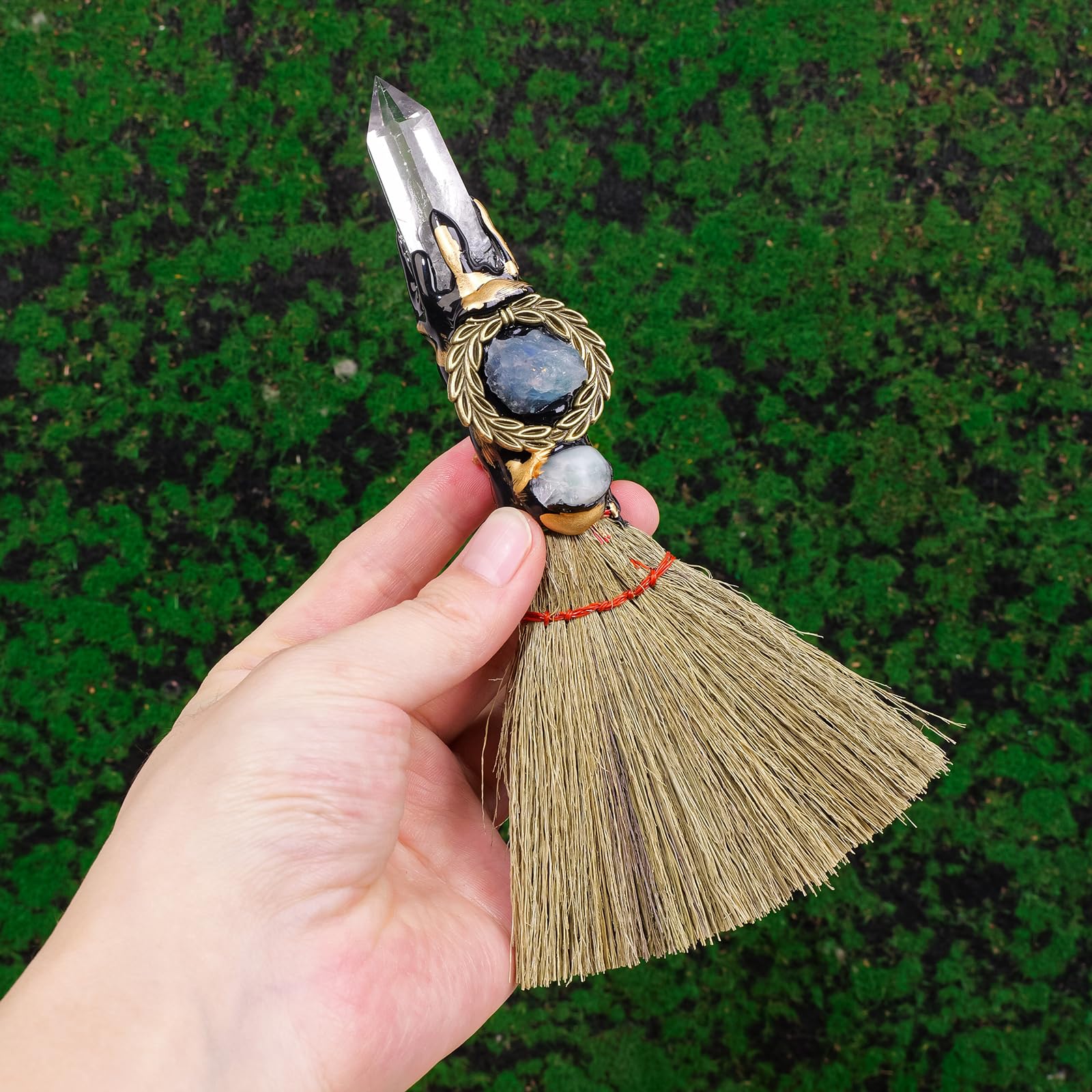 RJINGSHI Natural Crystal Magic Sweeper Clear Quartz Tower Broom 7.08"-7.87" Healing Crystal Point Witch Altar Supplies for Crystal Therapy Cleaning