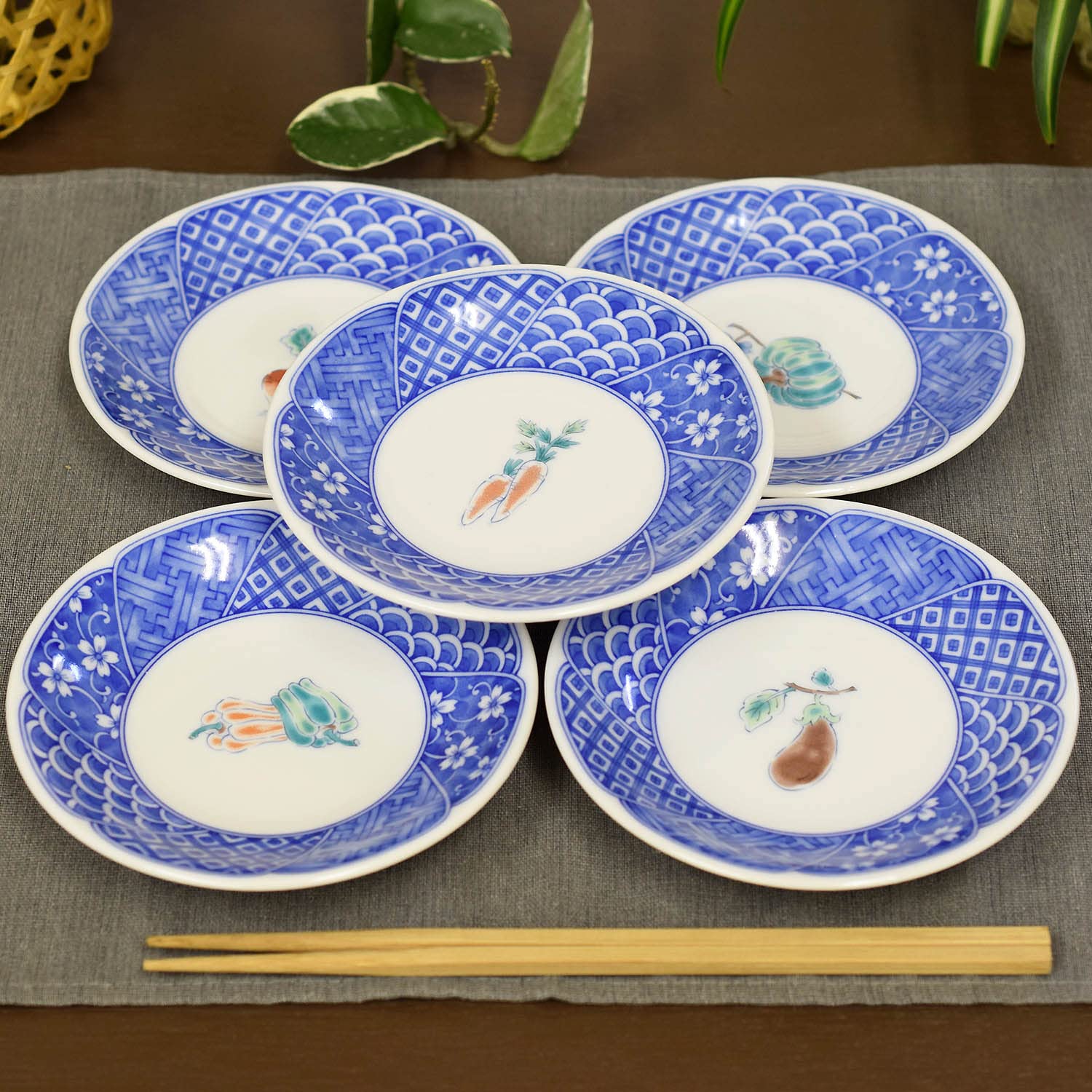 Amazon | 和座の蔵 お皿 おしゃれ 食器 九谷焼 小皿 5枚セット 野菜絵