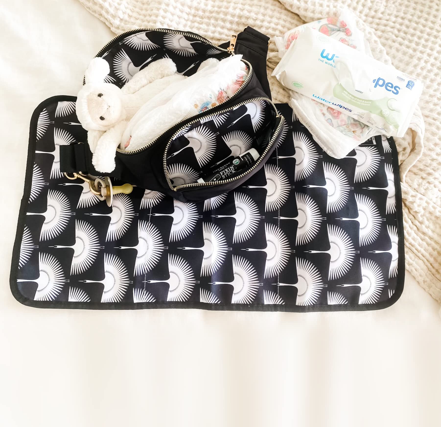 Mała torba na pieluchy, przenośna podkładka do przewijania, torby crossbody dla kobiet, uchwyt na ściereczkę dla niemowląt, niezbędne akcesoria podróżne