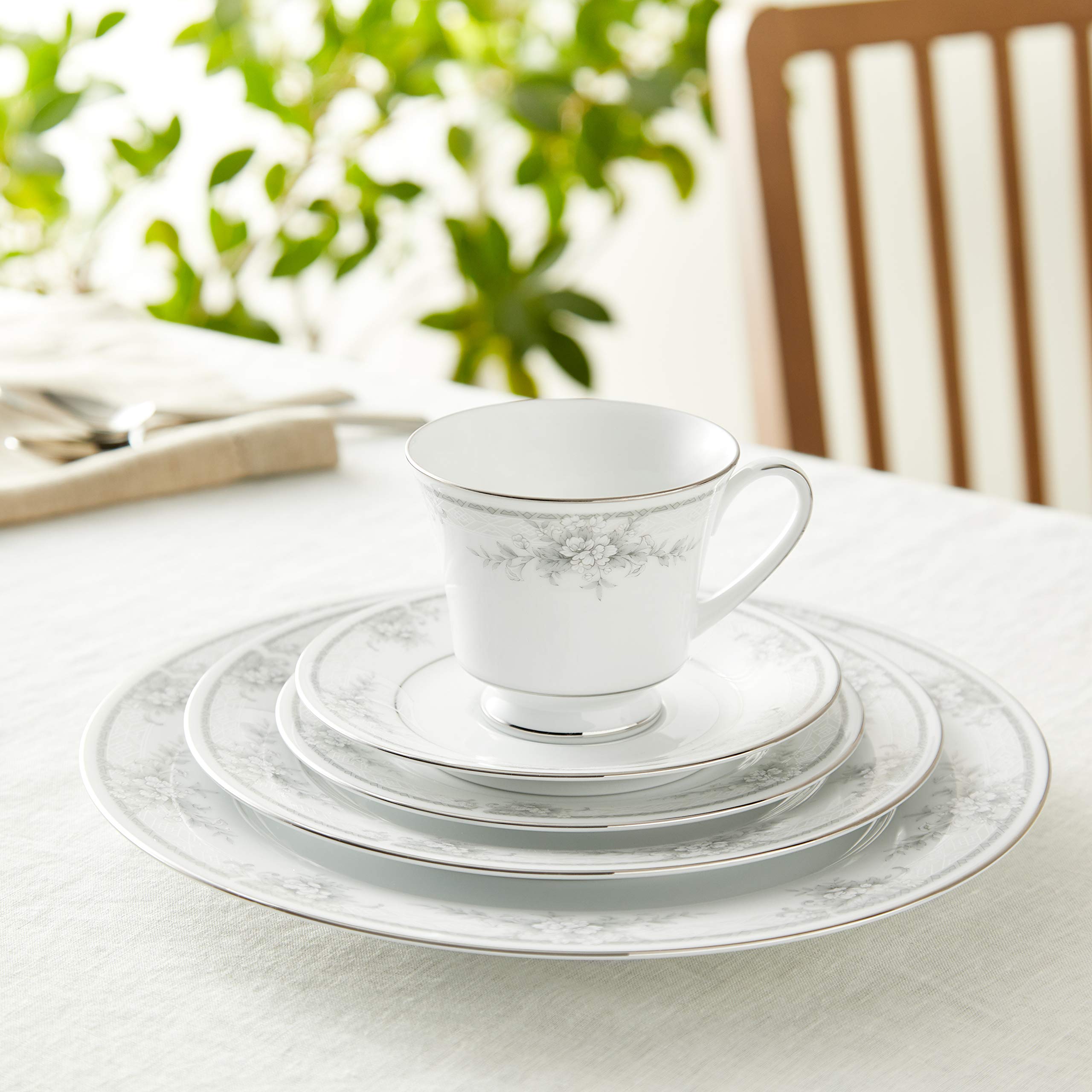 Amazon.com | Noritake Sweet Leilani - 5 piece place setting, White