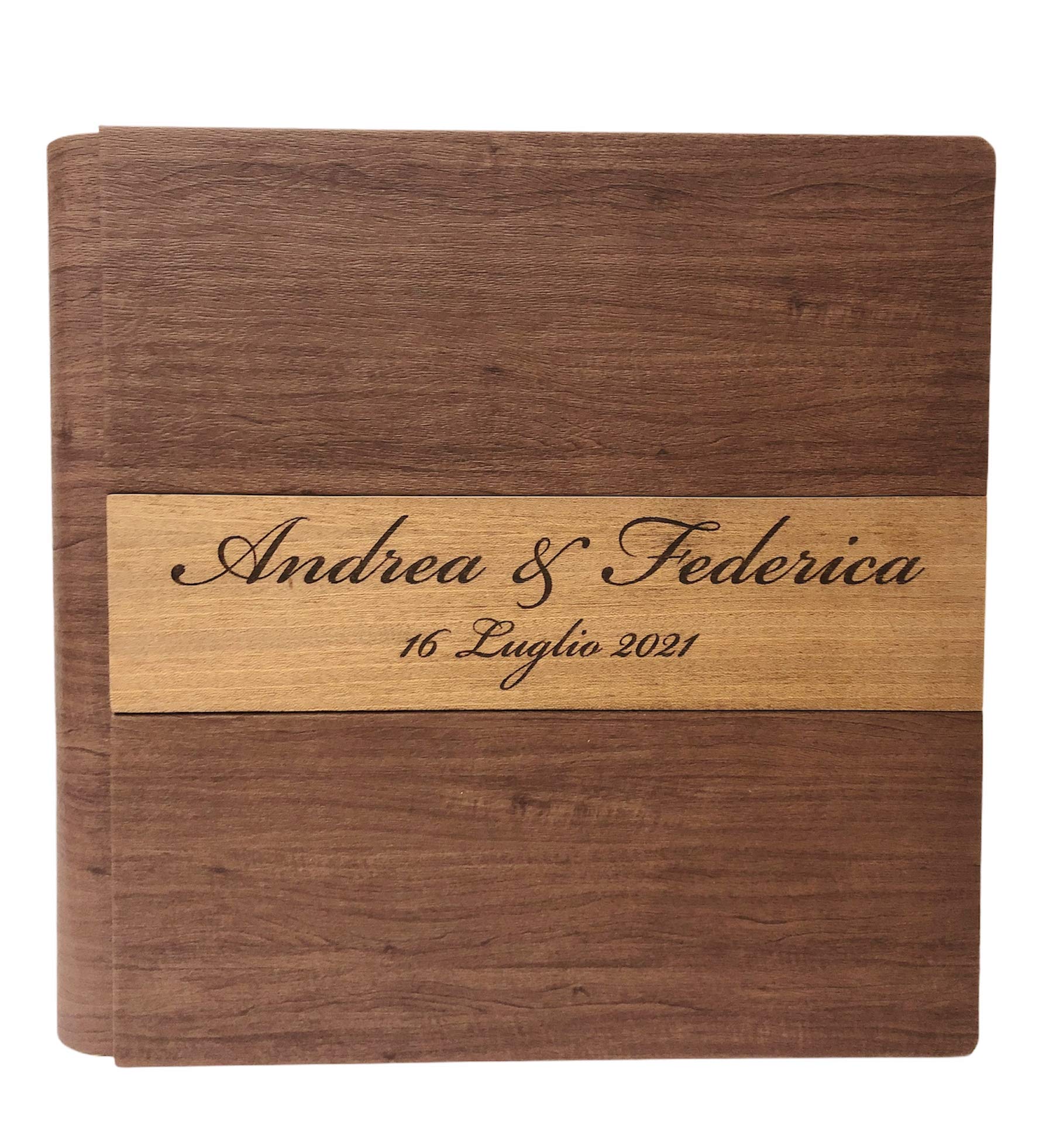 Álbum de fotos en fina polipiel, personalizable con aplicación en madera. Ideal para Bautismo, Boda, Comunión y foto recuerdo