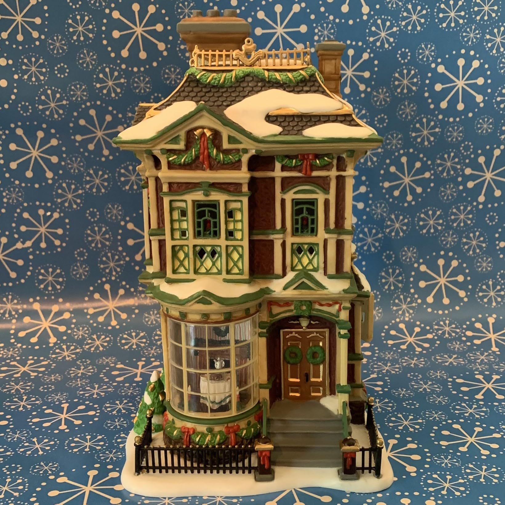 Amazon.com: Department 56 Dickens Village Vicotrian Family