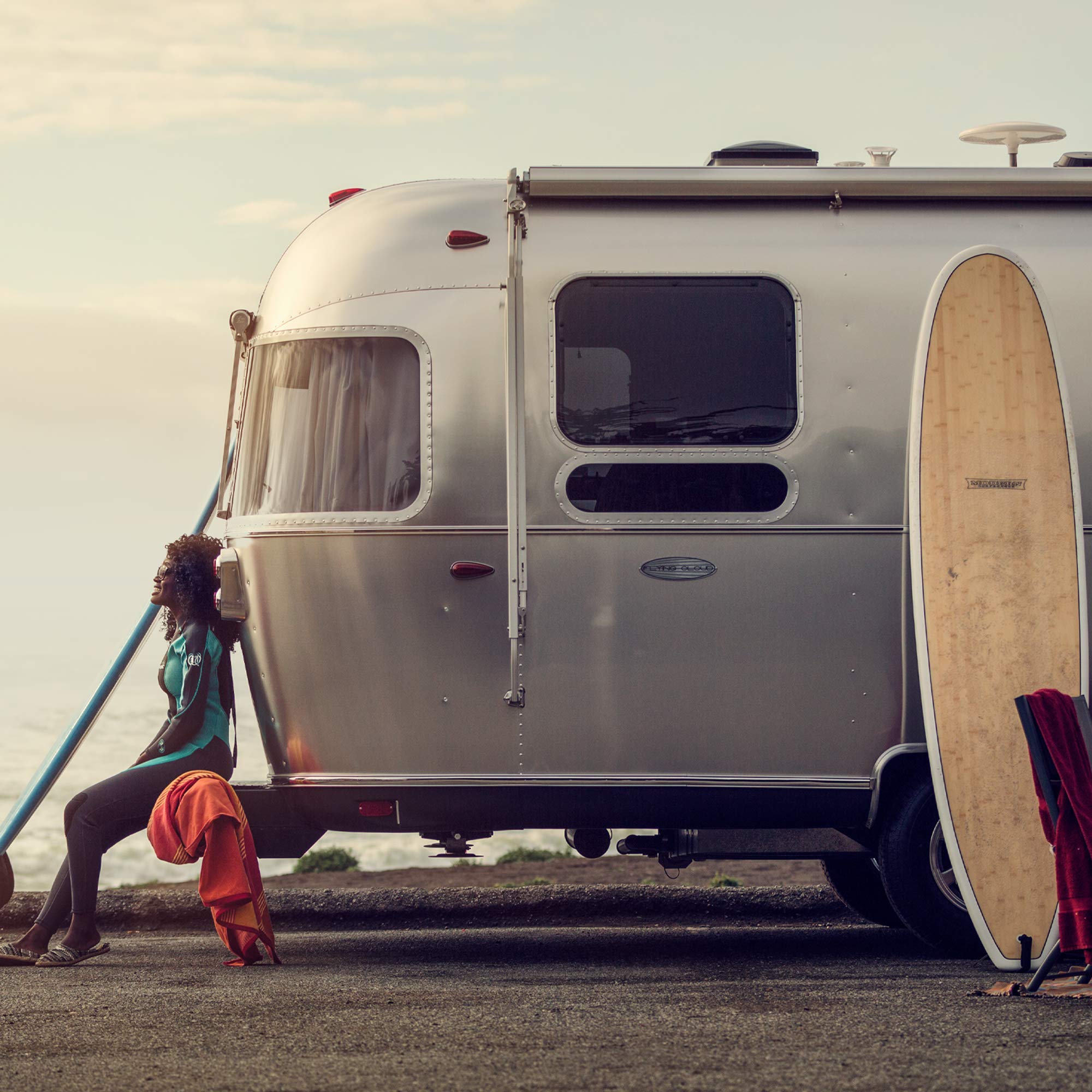 FanTastic Vent RV Roof Vent, 3Speed Manual Crank RV Vent Fan, Smoke