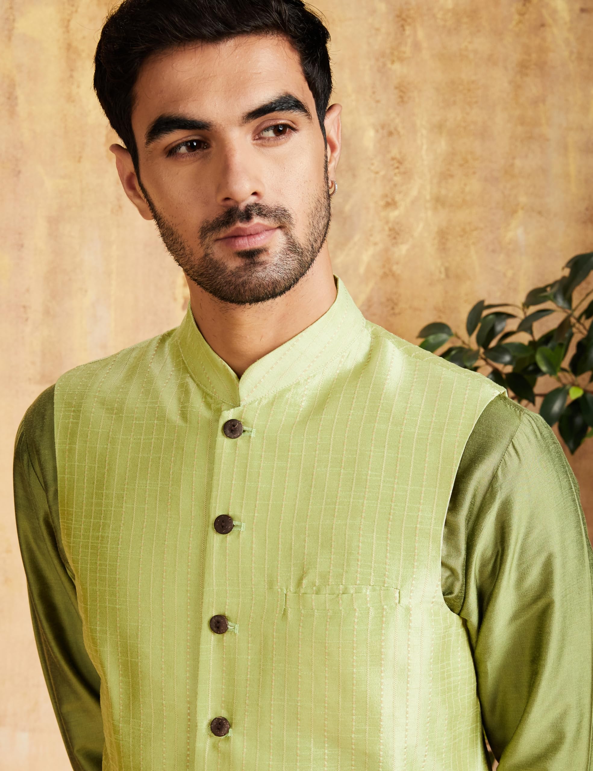 Amazon Brand - Symbol Men's Lightweight Nehru Jacket (SY-A22-MNA-JTK-06_L.Green_L) - Image 4 thumbnail