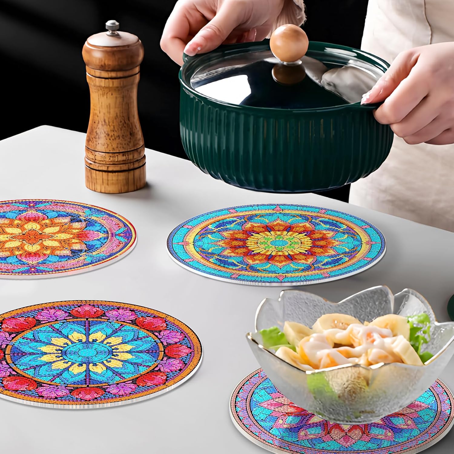 8Pcs DIY Diamond Art Painting Placemat Round Non-Slip Acrylic Table mats Modern Dining Table Kitchen Diamond Art Place mats Craft Supplies for Home Decor