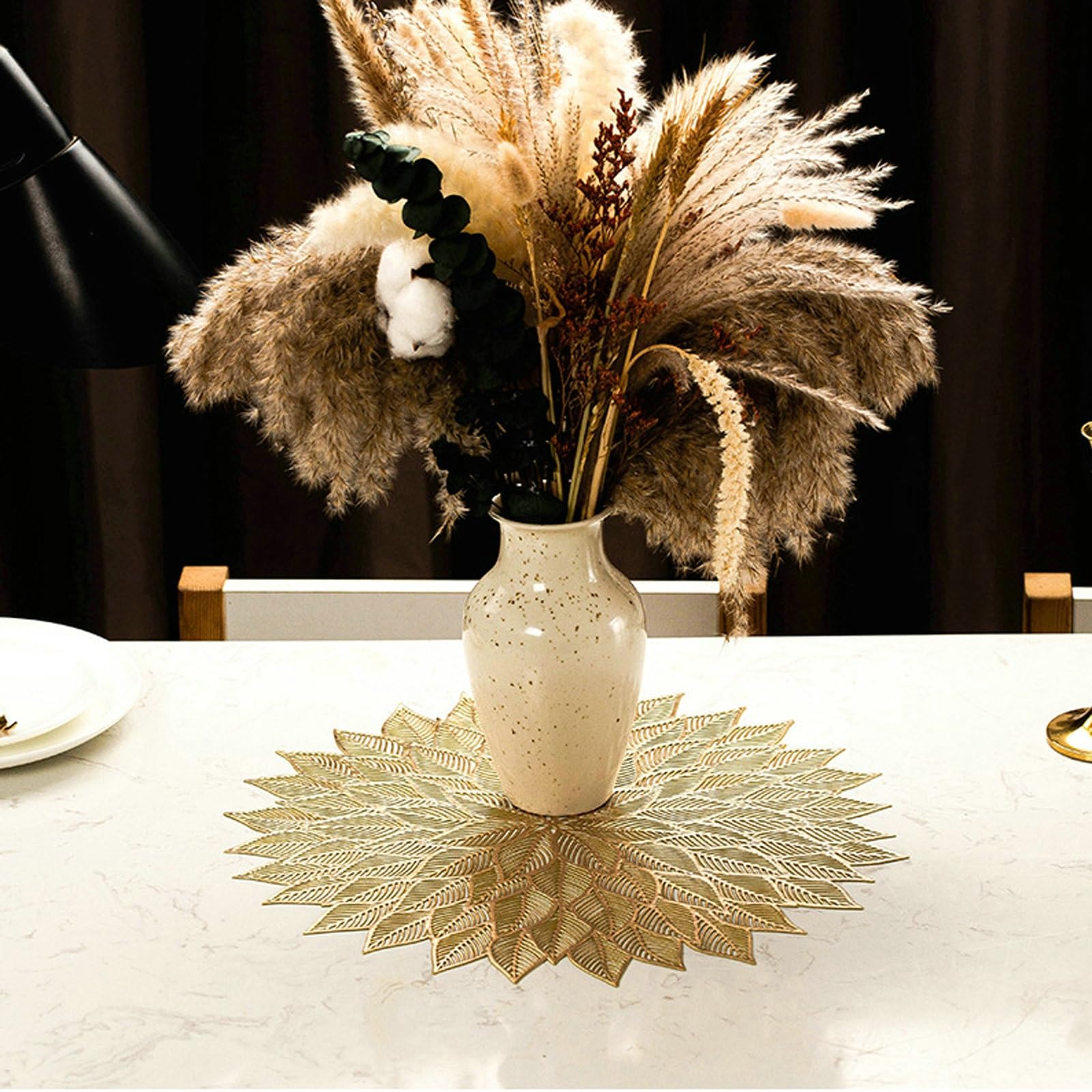 Tischset 8er Set, Platzset PVC Abwaschbar Gold Hohle Blumenform, Platzdeckchen für Innen Küche Essen 38 cm
