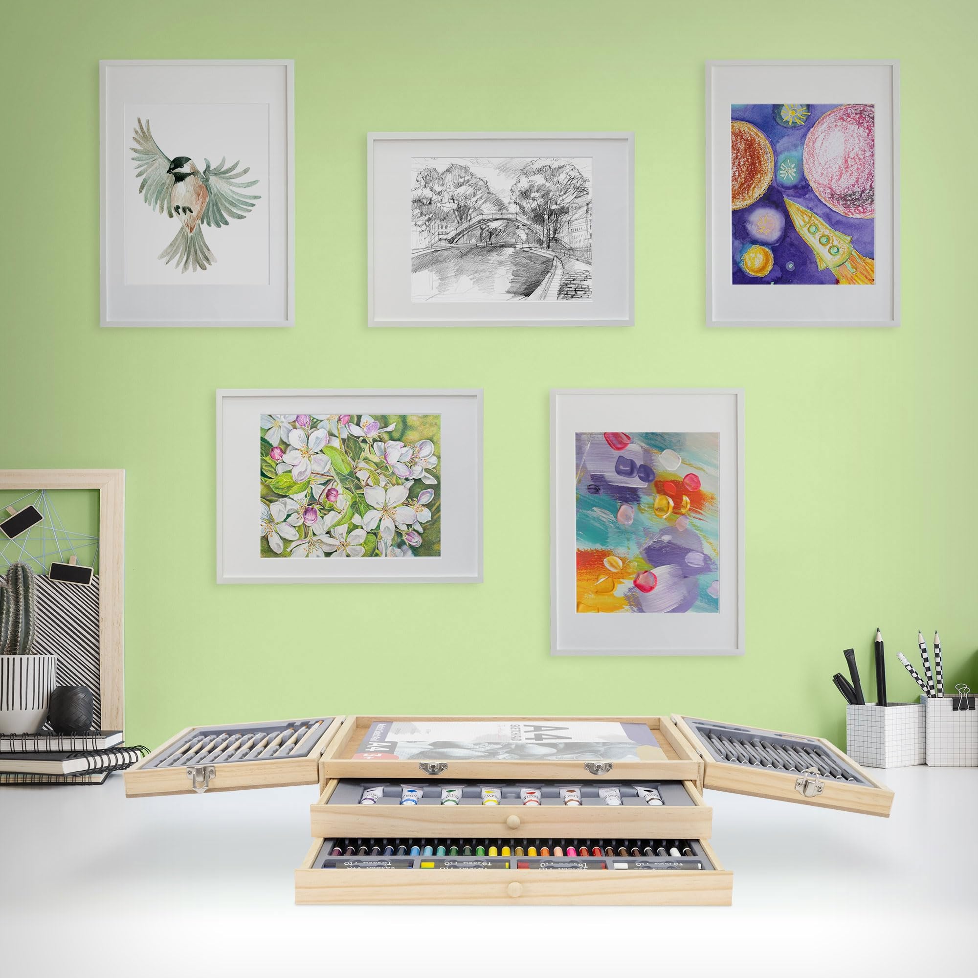 ECD Germany Set per Pittura con Valigetta in Legno 85 pezzi 3 Blocchi da Disegno A4 Colori Acrilici e Accessori Kit Disegno Pennelli Pastelli Acquarelli Portatile per Hobby Artisti Principianti