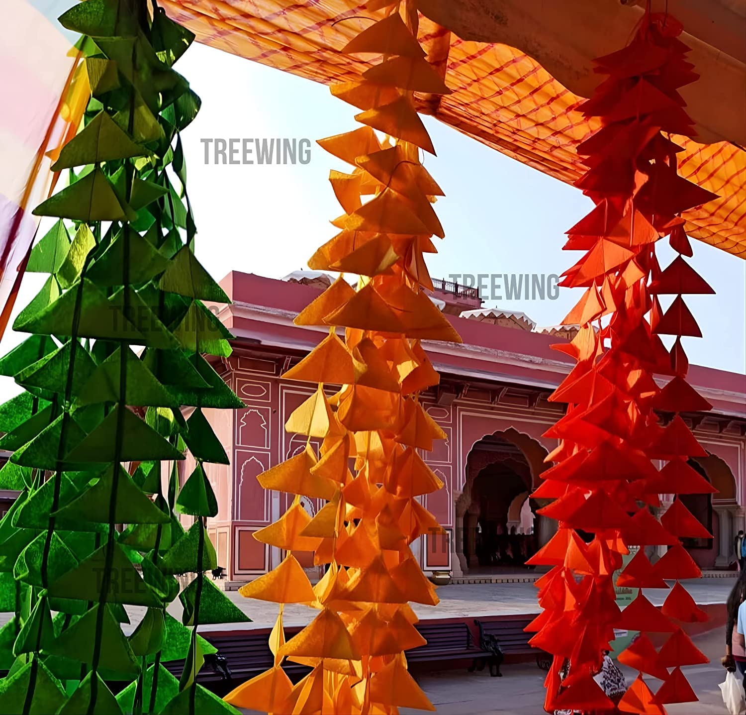 thumbnail: Decoratieve Driehoek Slingers – 10 Stuks, Handgemaakt Van Vilt Voor Feestdecoratie