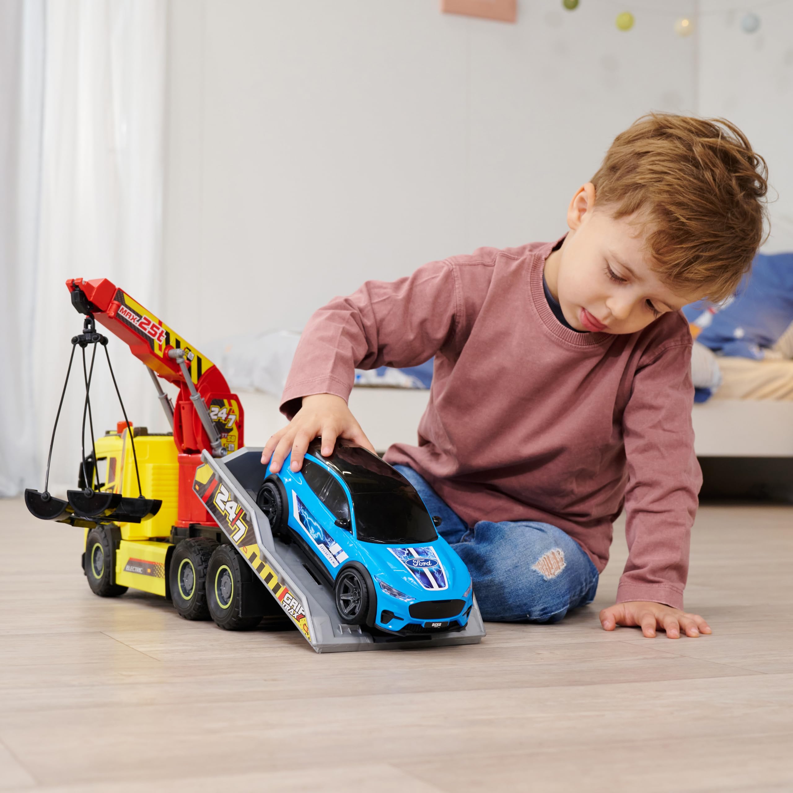 Amazon.com: DICKIE TOYS Giant Tow Truck – 1:16 Scale Volvo FMX