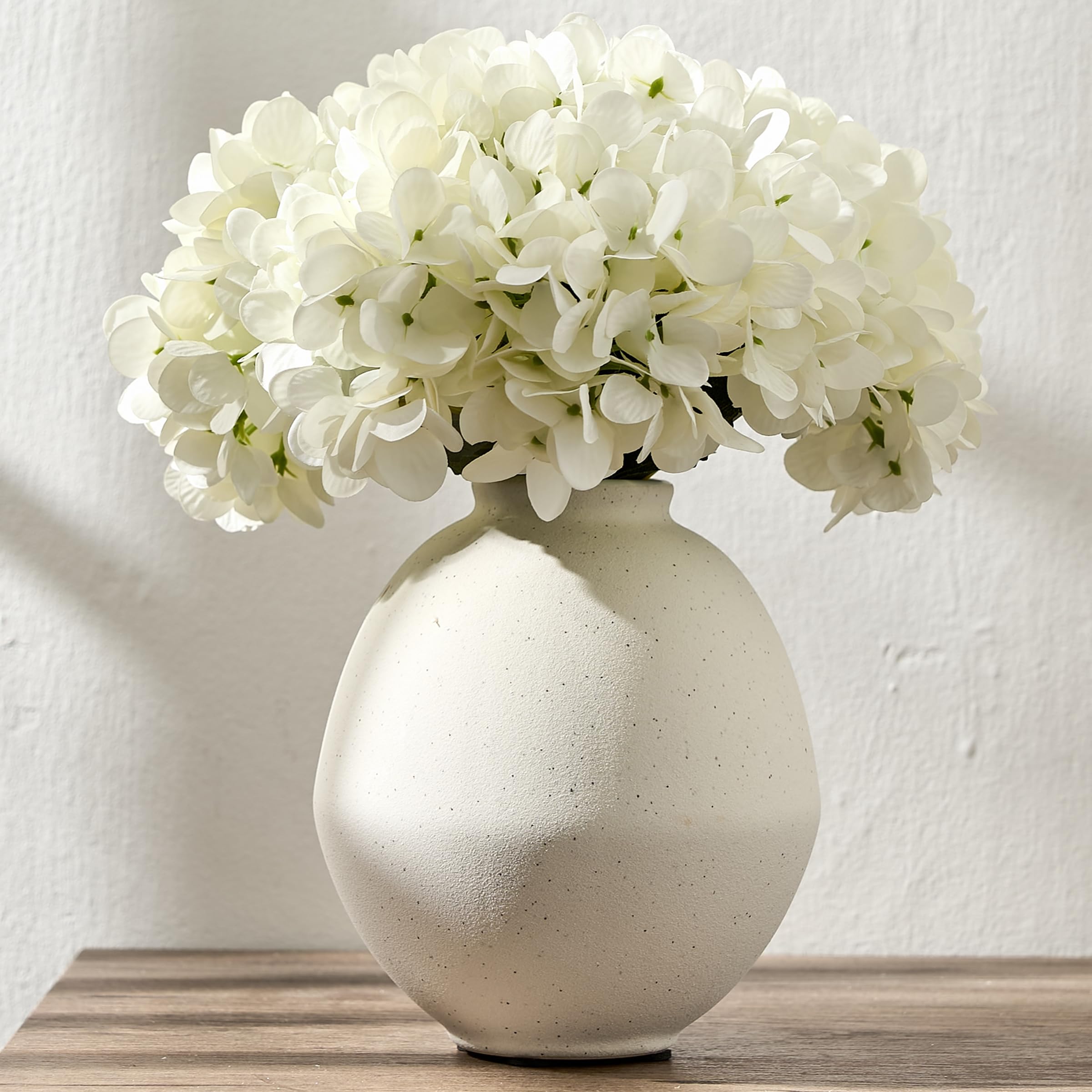 Ceramic Flower Vase, 5.9 Inch Cute Nordic Minimalist Vase Home Decor, Modern Aesthetic Farmhouse Decorative for Bouquet Pampas Grass Dried Fresh Flowers, Living Room, Table, Shelf, Fireplace
