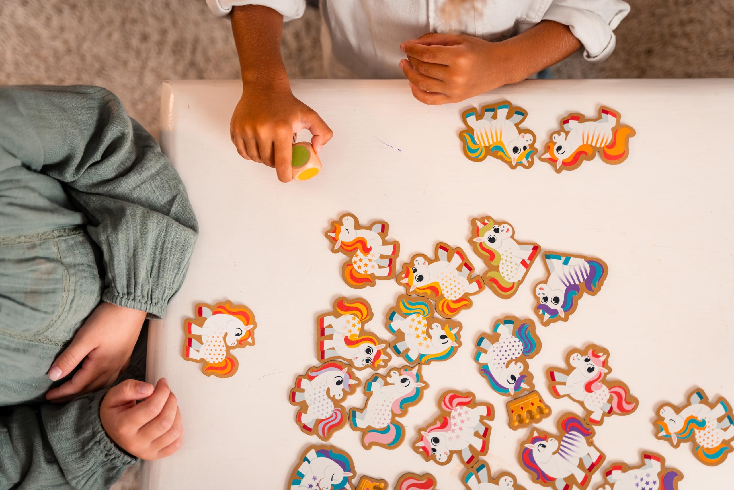 Mes premiers jeux de société Licornes : 8 jeux. Les petites licornes ; Les dames Mes premiers jeux de société Licornes : 8 jeux. Les petites licornes ; Les dames