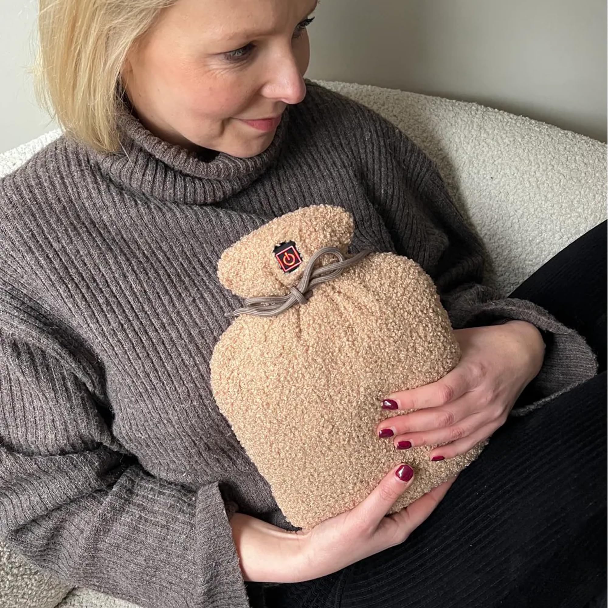 Buddy termofor bez wody, bezprzewodowy, ciepło po obu stronach, 3 stopnie regulacji 40/50/60°C, w zestawie z power bankiem 10000 mAh, 30 × 20 cm – Teddy Beige