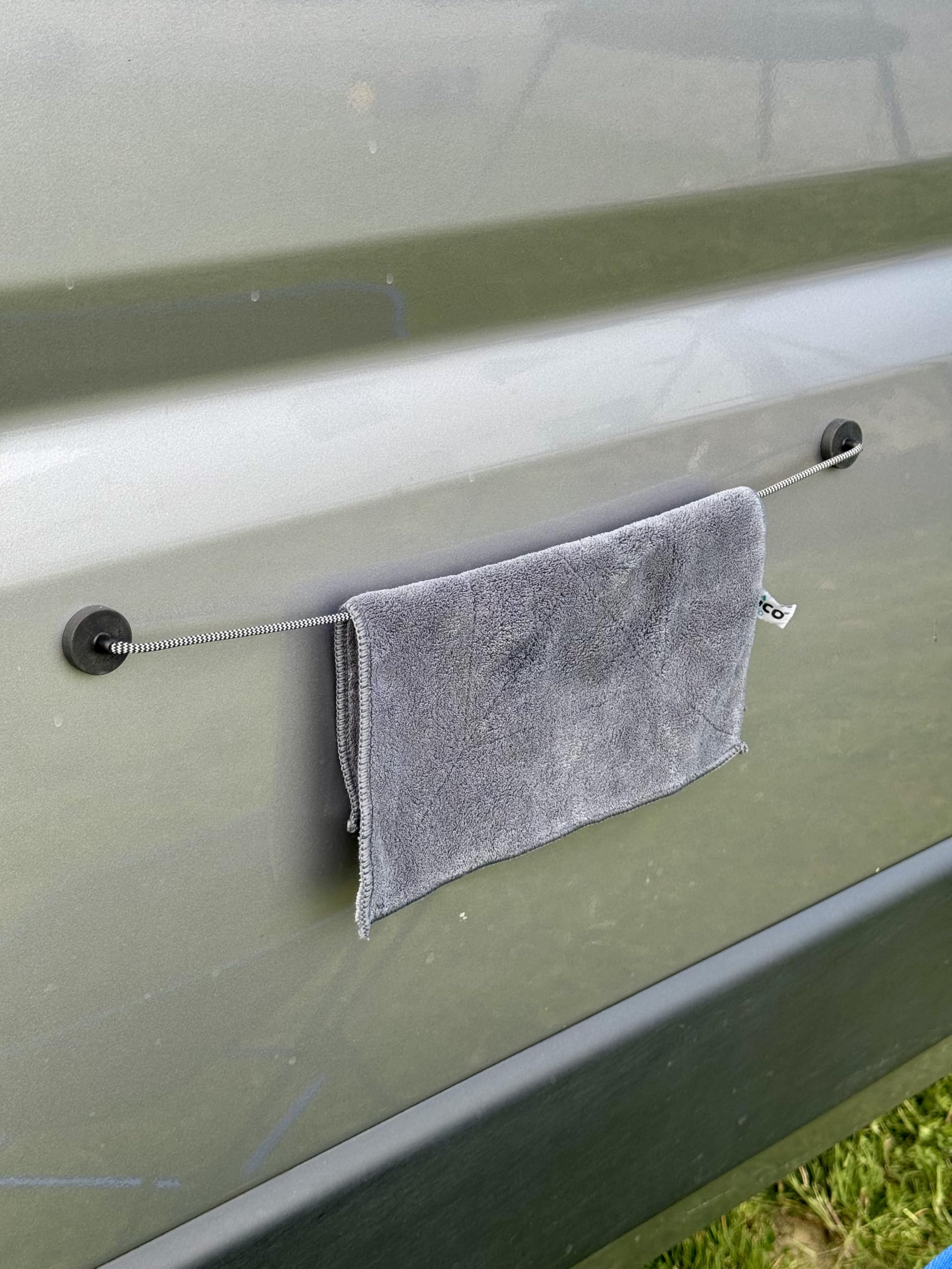 Sticky Stricky - das universelle magnetische Befestigungs-Gadget - TÜRKIS