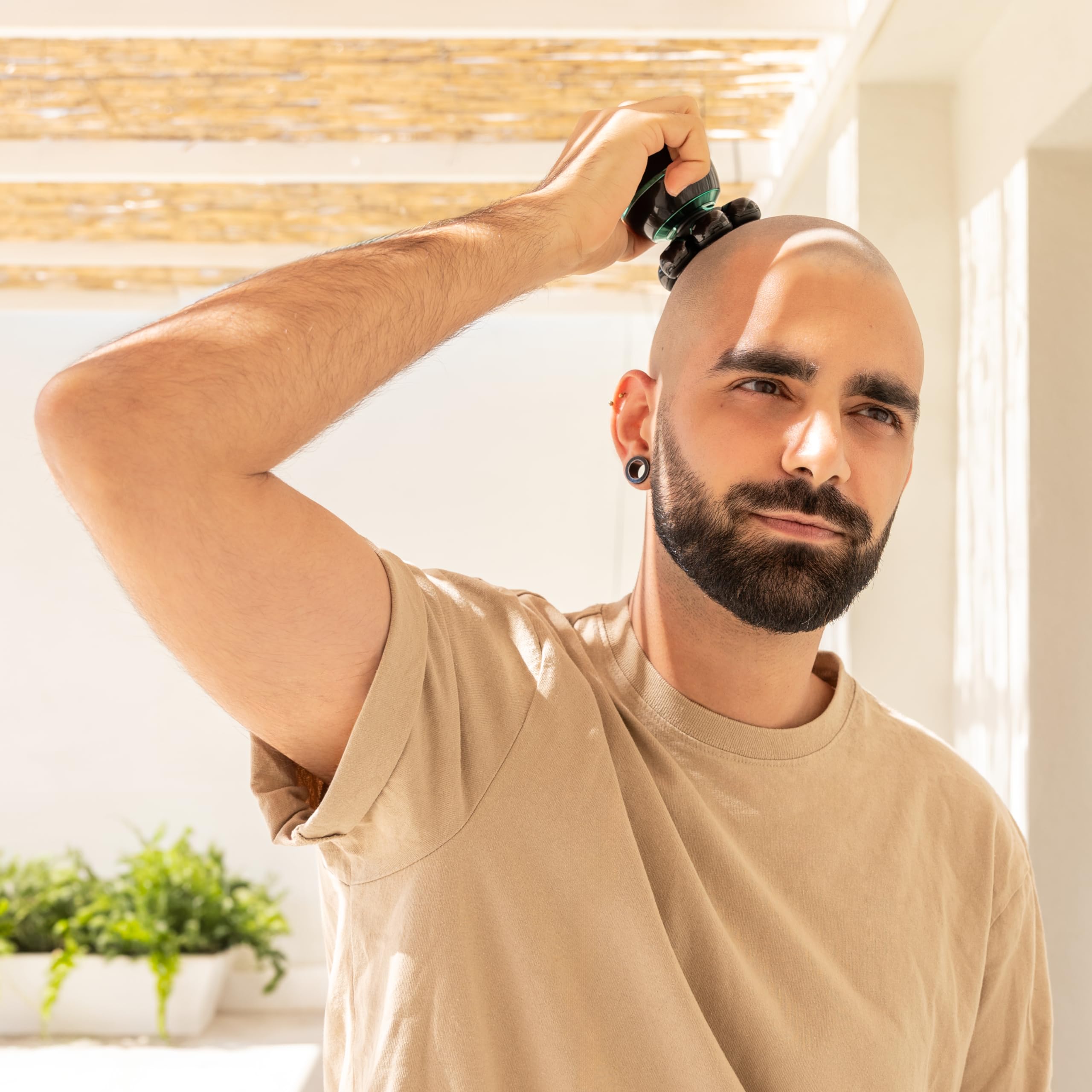 Cecotec PrecisionCare Skull Shaver, bardzo duża głowica goląca, 7 ruchomych ostrzy, 60 min golenia, baza ładująca, łatwe czyszczenie