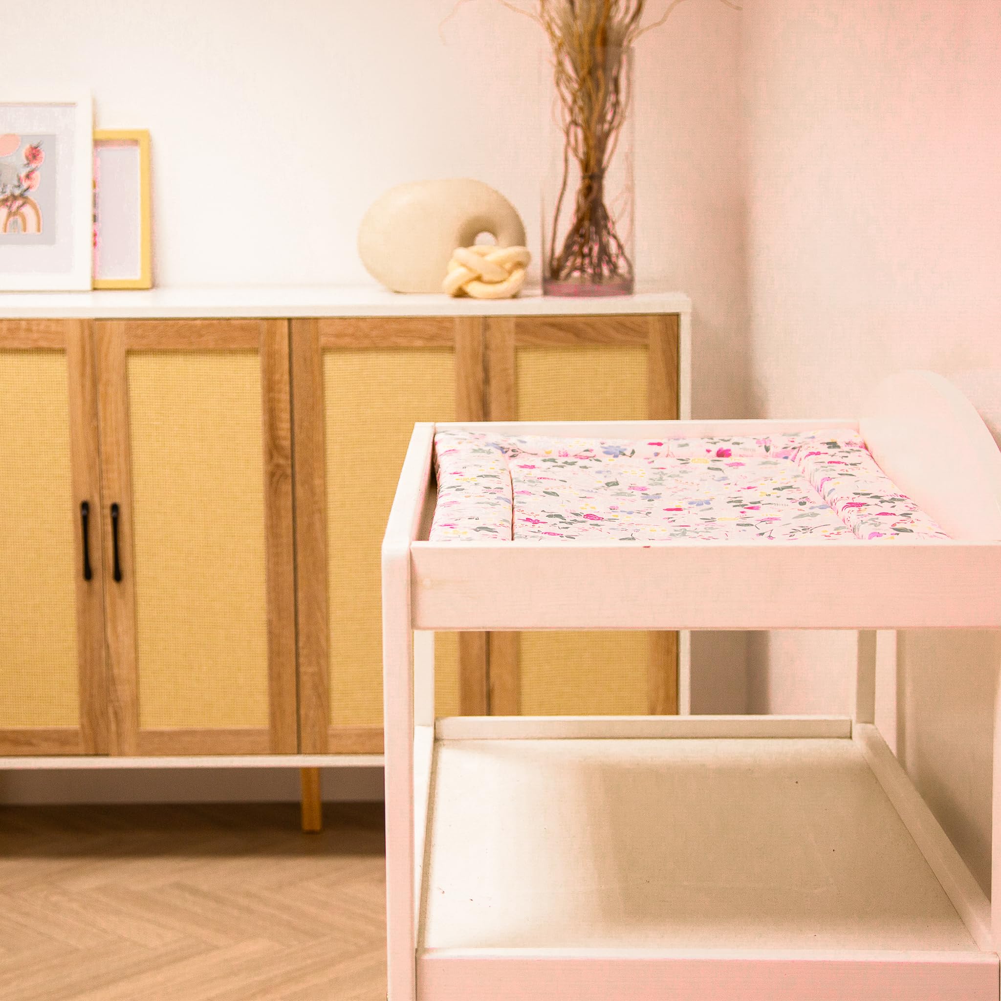 Red Kite Matelas à langer Rose & Ivy Unisexe 74 x 48 x 3,5 cm Motif fleurs et bords surélevés rembourrés Rose