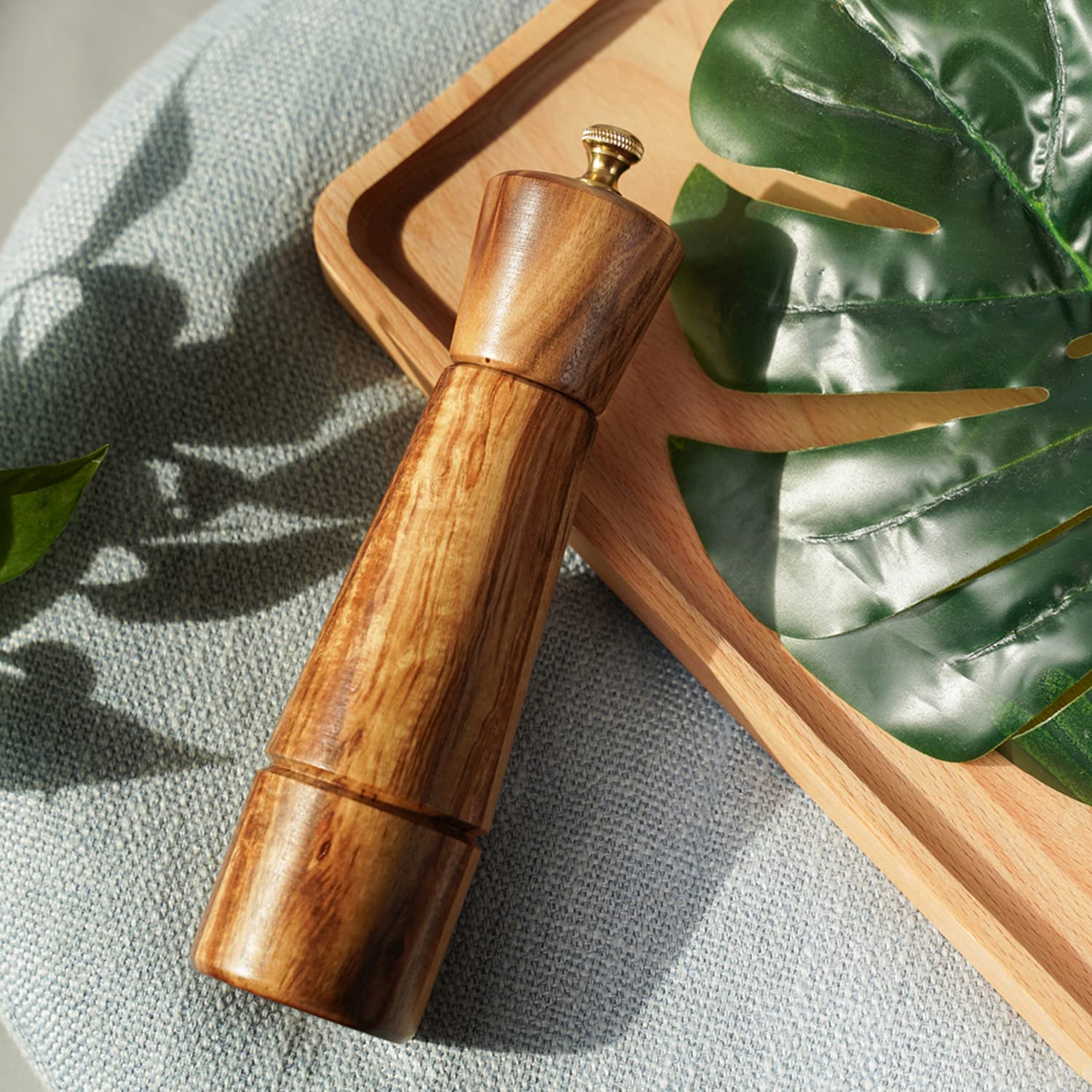 Macina Pepe, Macinapepe Regolabile in Acciaio Inossidabile, Legno di Acacia, Altezza 22 cm, Diametro Inferiore: 5,5 cm, Diametro Superiore: 5 cm (il Vassoio NON é incluso)