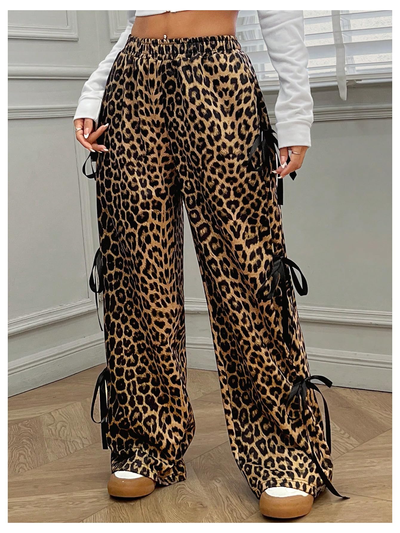 Verdusa Women's Baggy Sweatpants Elastic Waist Casual Bow Wide Leg Pants with Pocket Y2K Going Out Travel Pants