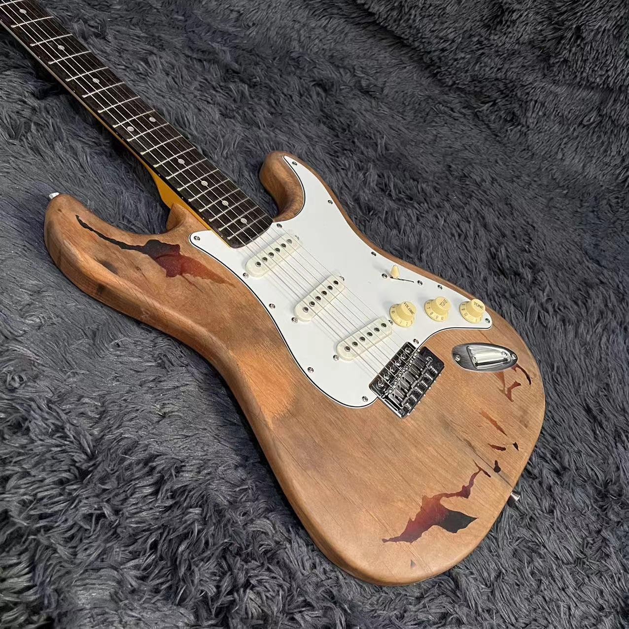 Amazon | エイジドエレキギター サンバーストカラー ソリッド