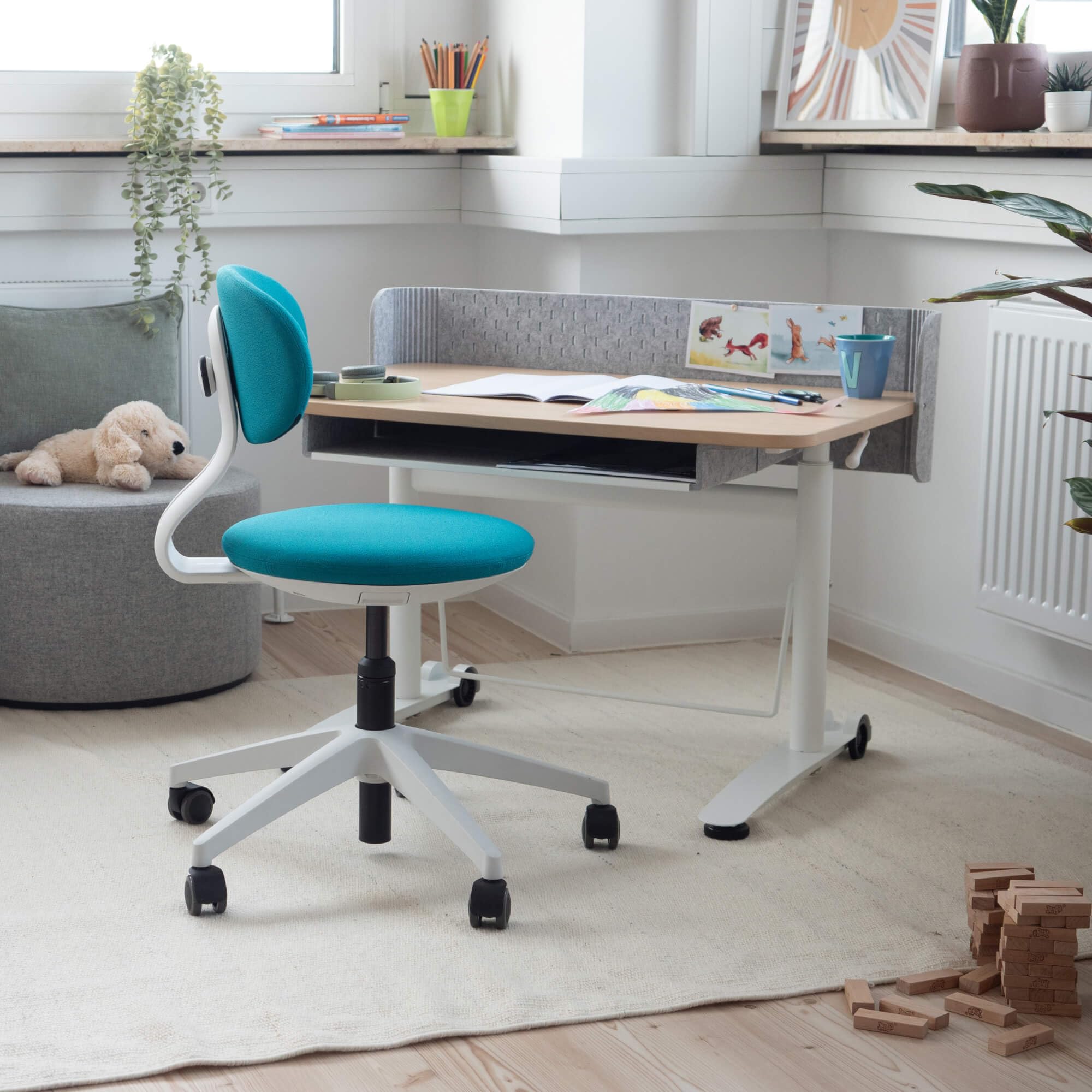 Ergotopia Kinderschreibtisch höhenverstellbar – ergonomischer Schülerschreibtisch für Kinder ab 6 Jahre, mitwachsender Schreibtisch für Grundschule & Hausaufgaben