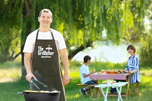 Miniatura 8 de Delantal personalizado The Grillfather  Delantal de barbacoa personalizado para papá o abuelo, divertido delantal de chef negro para hombres con