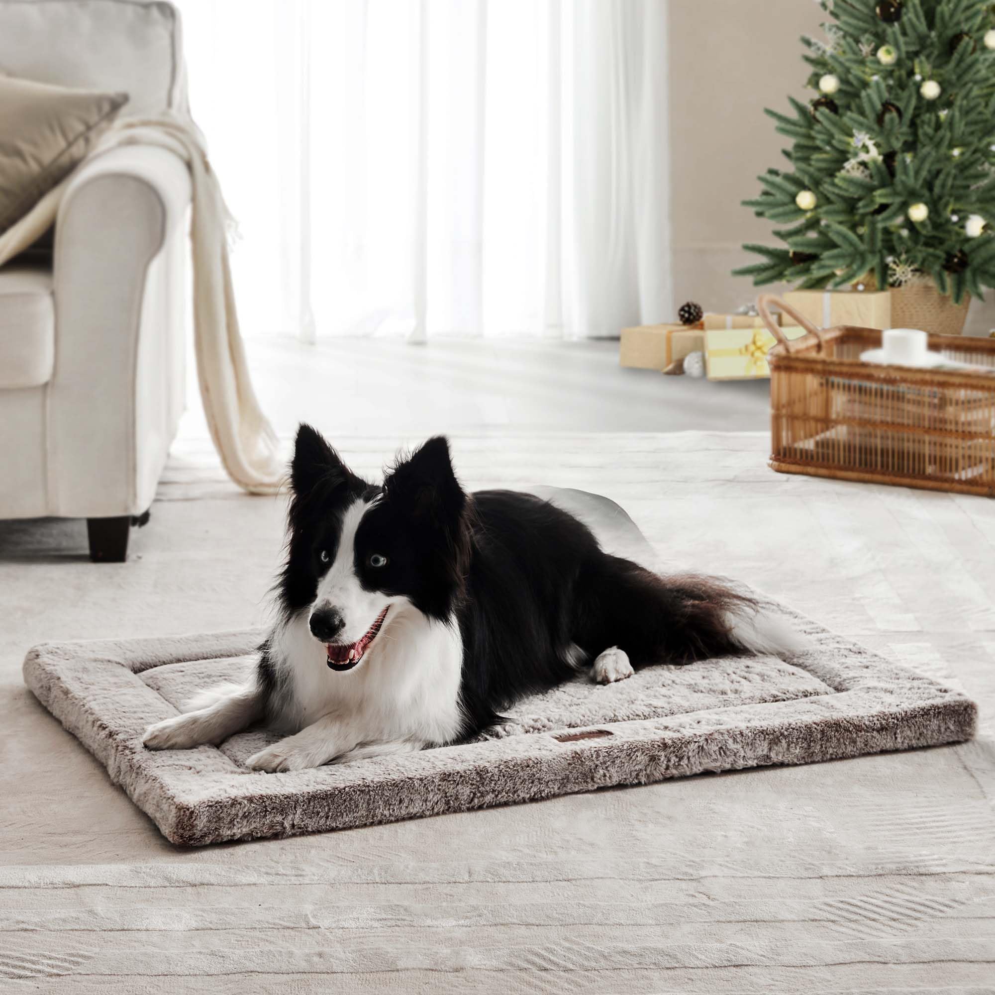 Large Dog Beds Cat Beds for Crate, Dog Crate Mat Pad with Soft Faux Fur Washable Anti-Slip Kennel Pet Bed Mats for Sleeping, 42 in, Brown