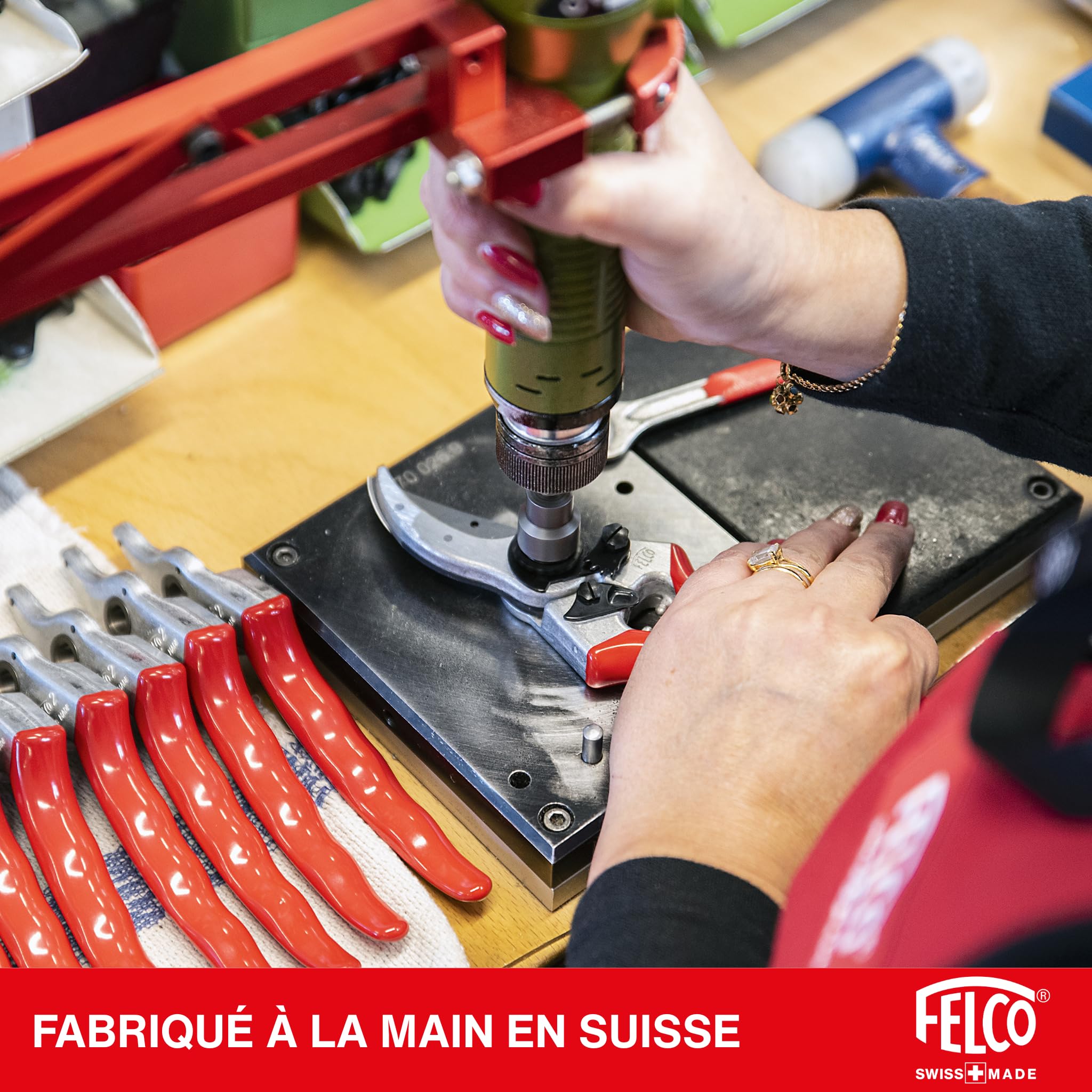 FELCO 8 Elite – Sécateur professionnel droitier pour grandes mains, coupe 25 mm, revêtement F-Tech anti-friction, poignées cuir cousues main, outil ergonomique de taille